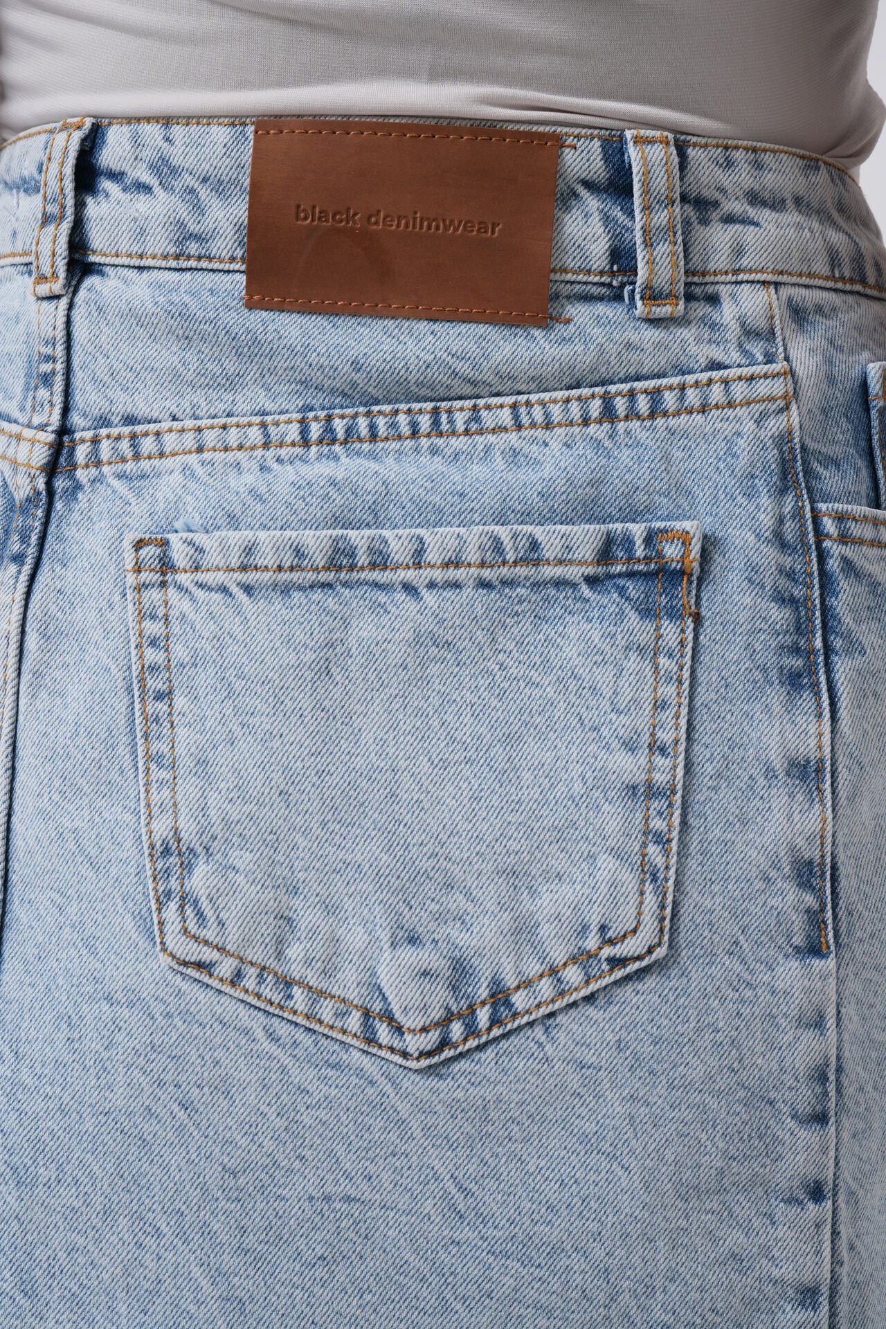 Toptan Düğme Detay Asimetrik Denim Açık Mavi Etek