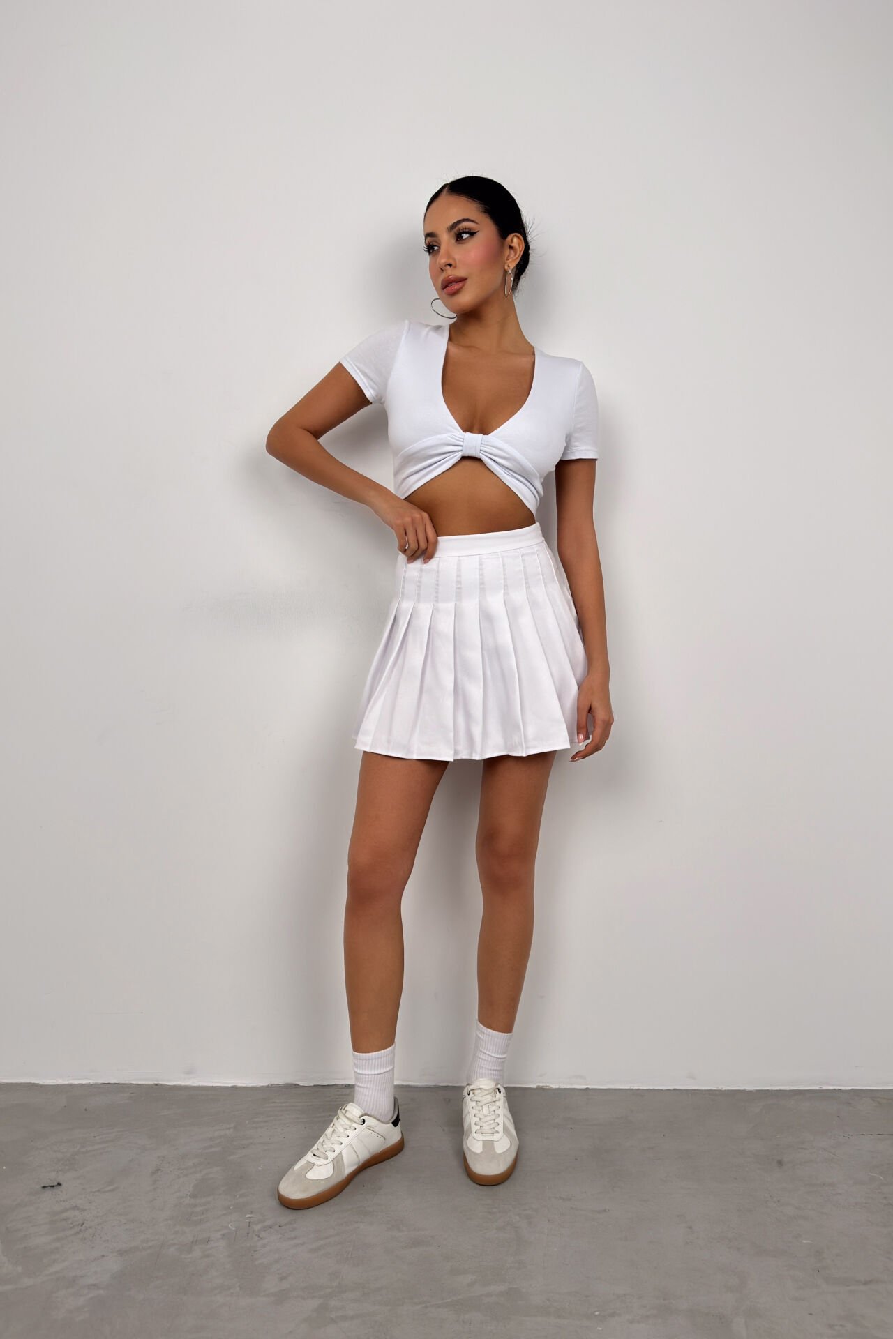 Toptan Büzgü Detay Beyaz Crop Bluz