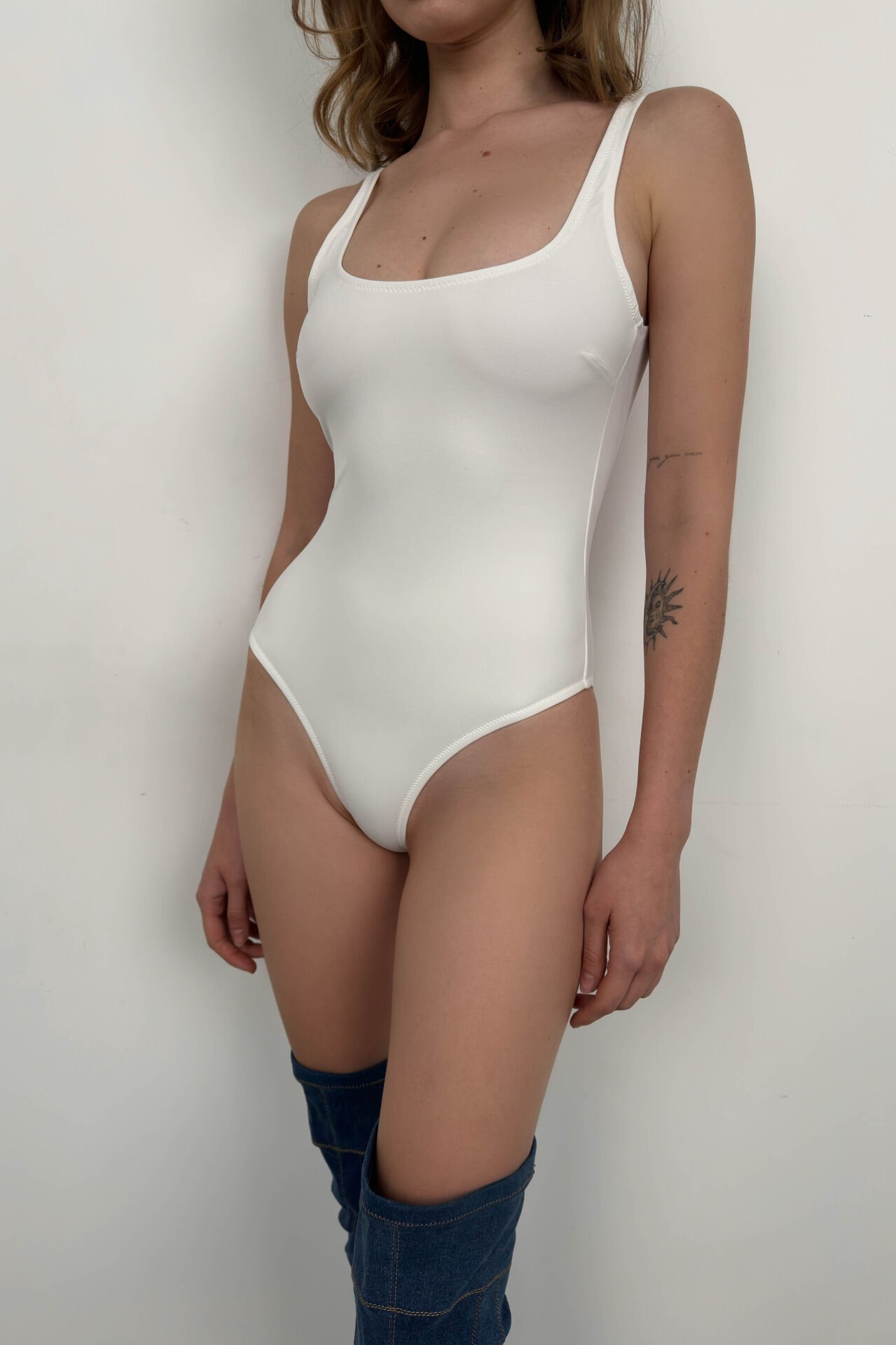 Купальник с открытой спиной