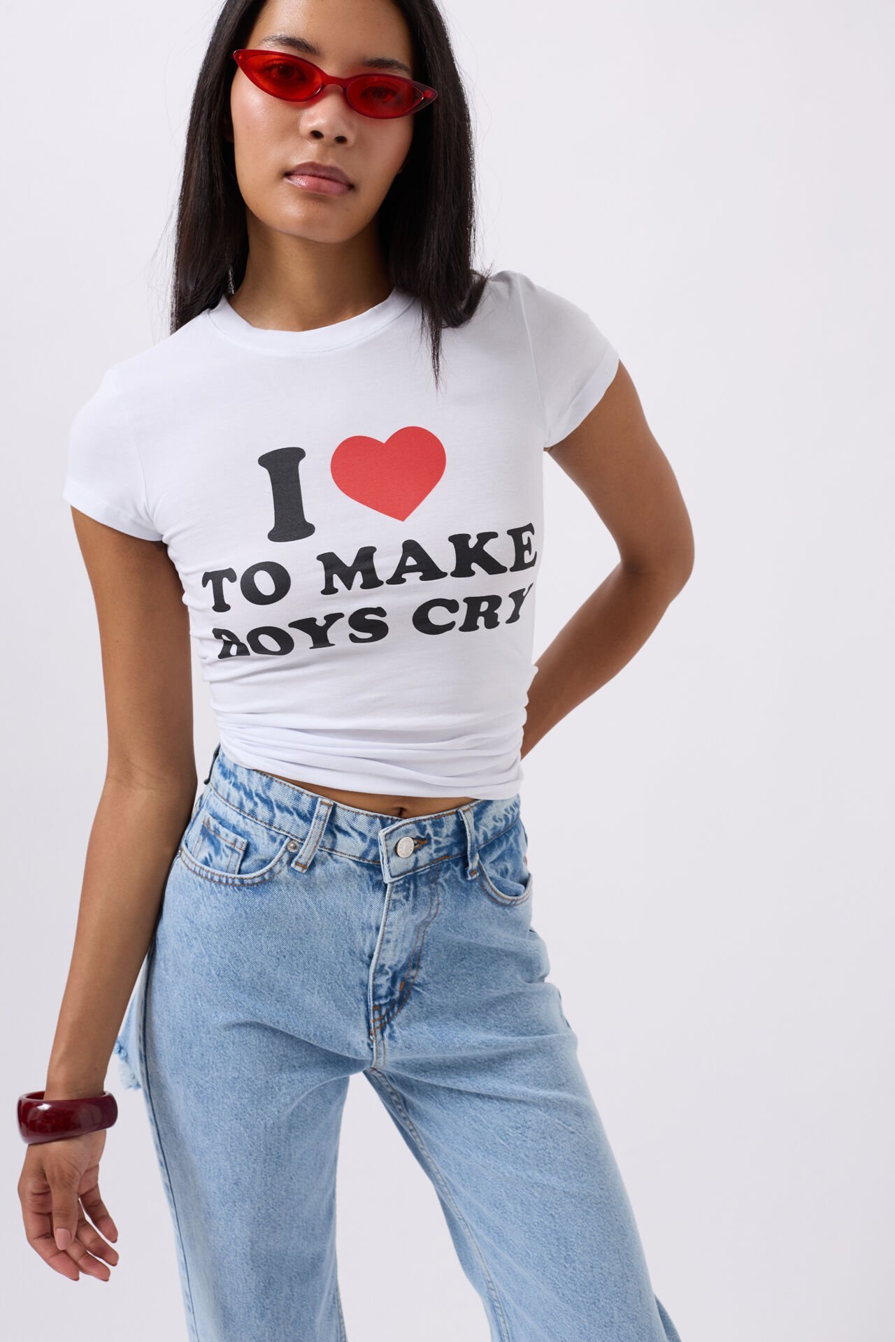 Toptan Nakış Detay Baskılı Crop Beyaz T-Shirt