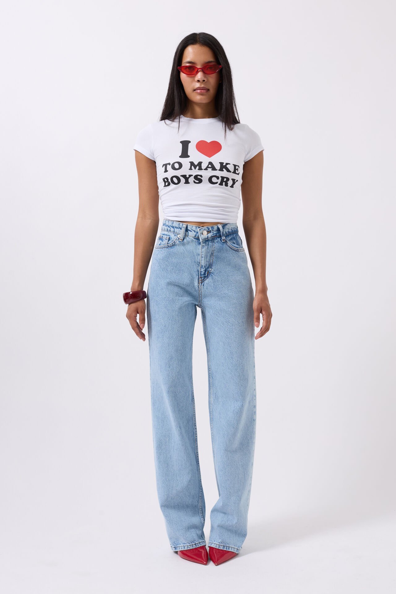 Toptan Nakış Detay Baskılı Crop Beyaz T-Shirt