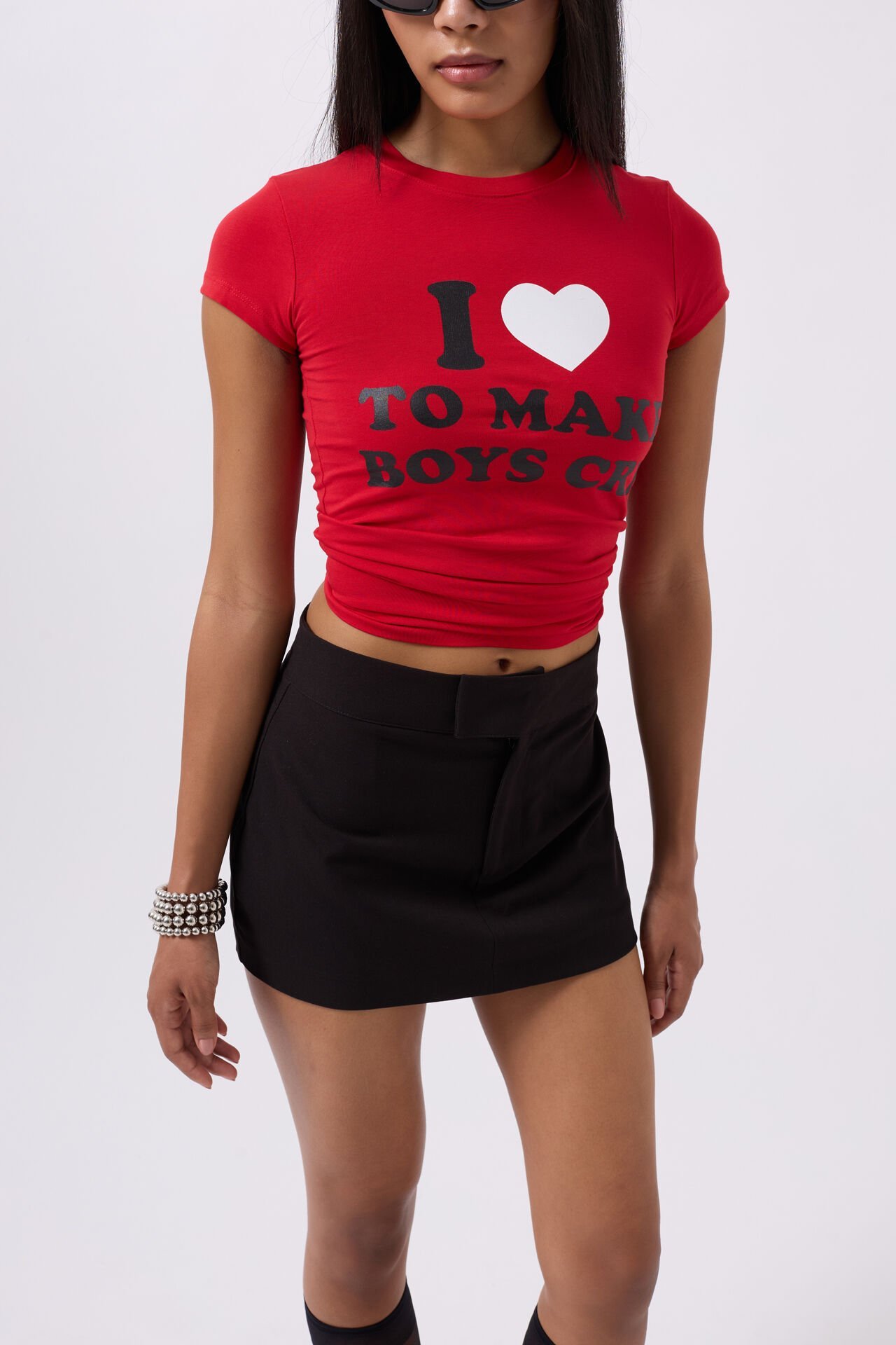 Toptan Nakış Detay Baskılı Crop Kırmızı T-Shirt