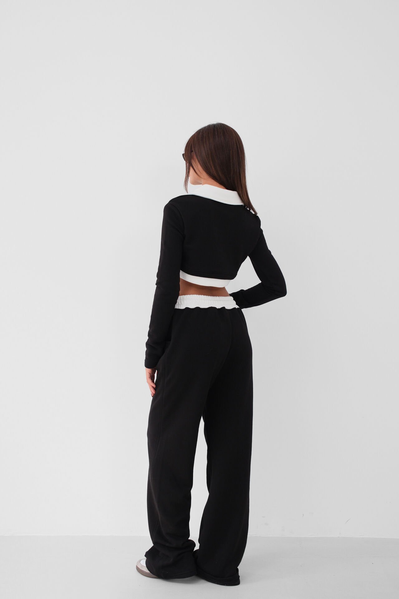 Toptan Polo Yaka Garnili Crop Siyah Sweatshirt