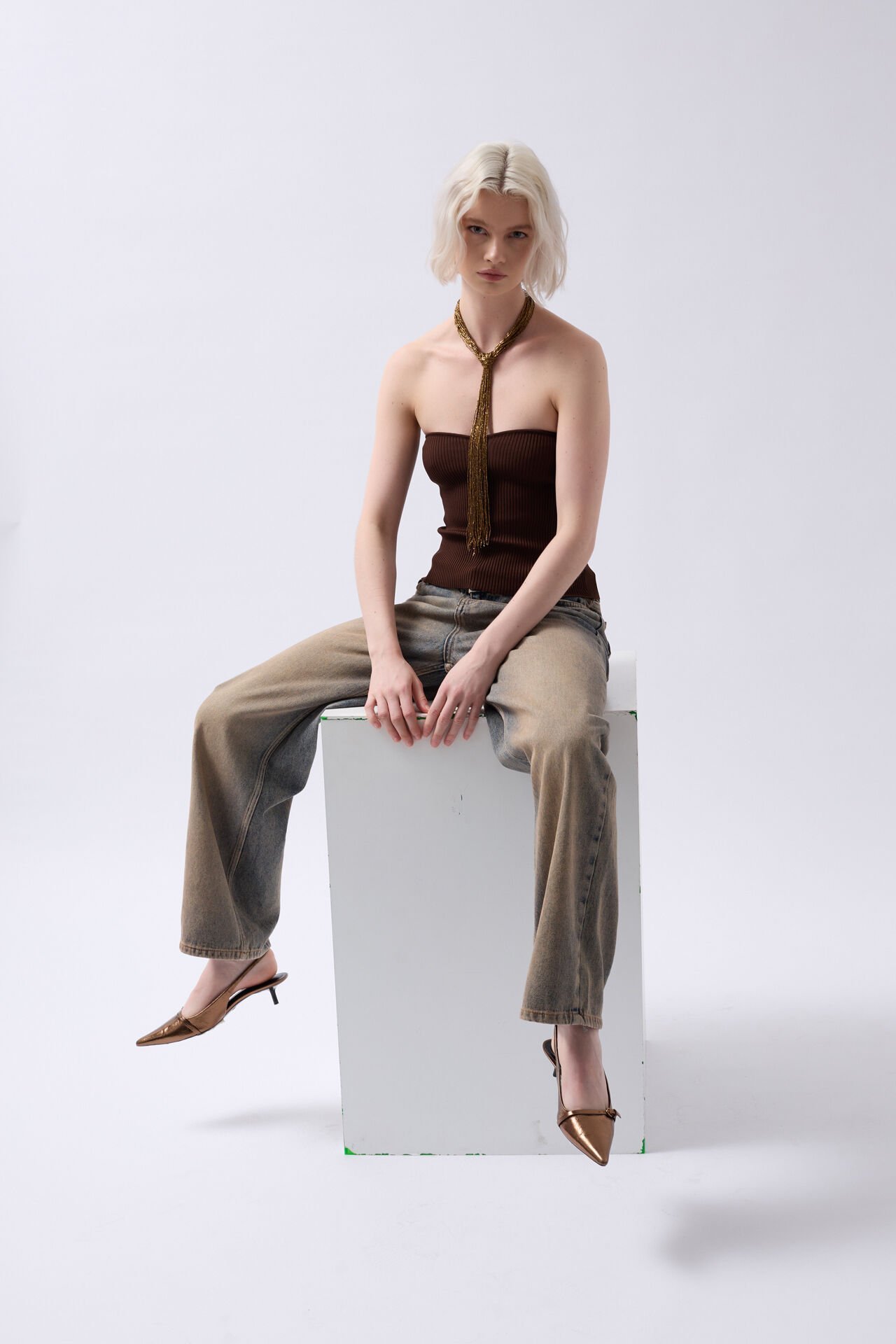 Toptan Straplez Dokulu Kahverengi Crop