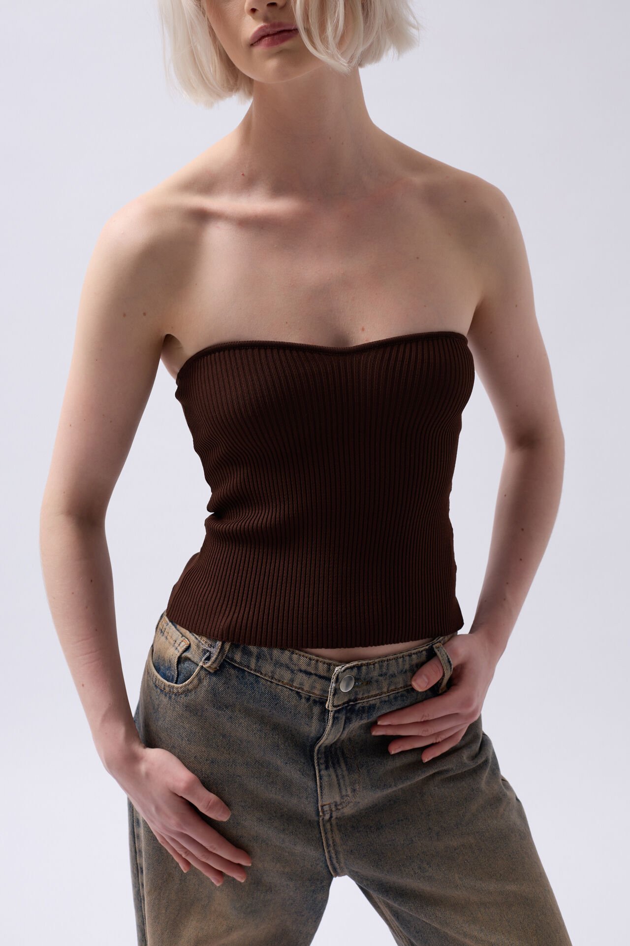 Toptan Straplez Dokulu Kahverengi Crop