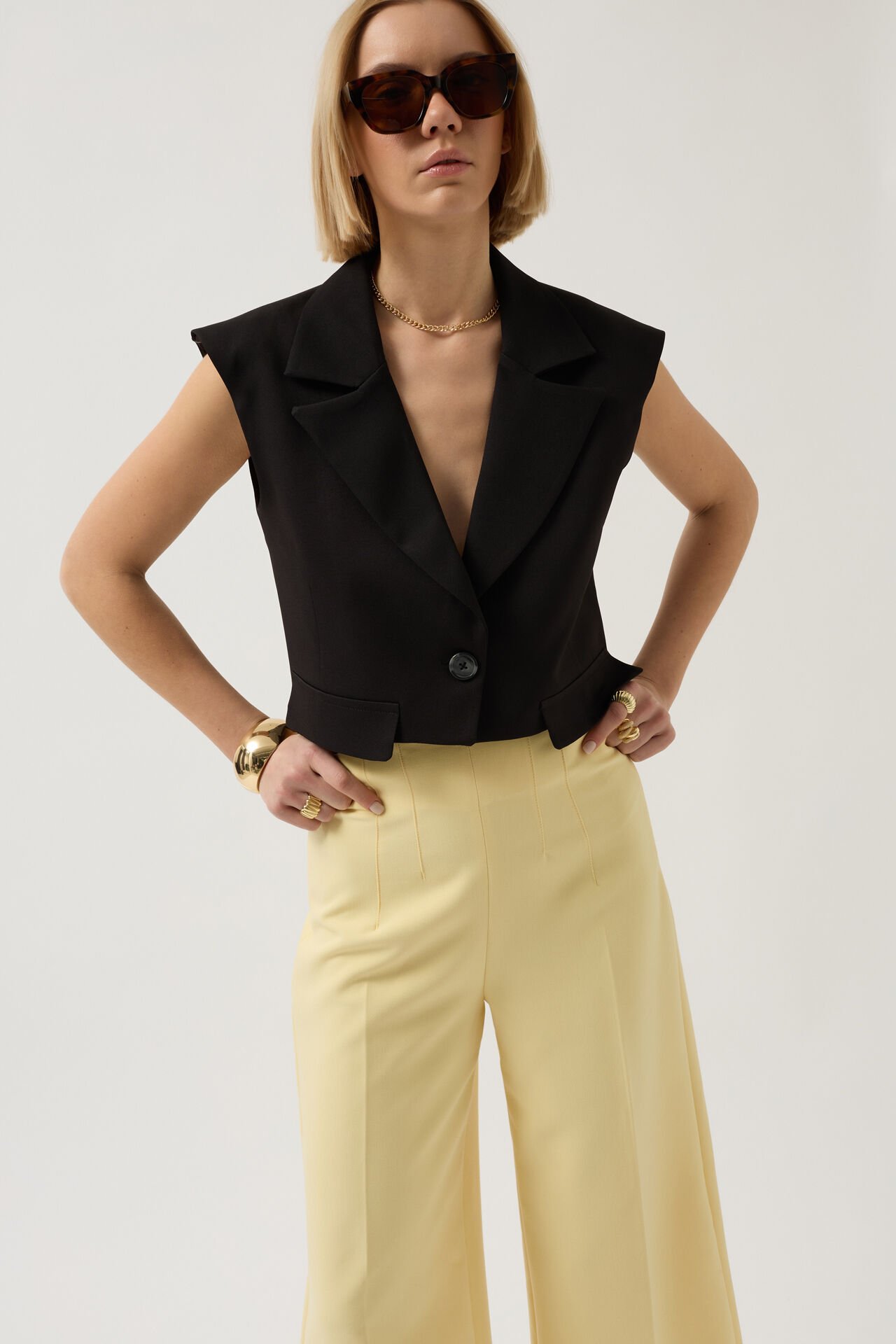 Wholesale Button Detail Pocket Black Vest