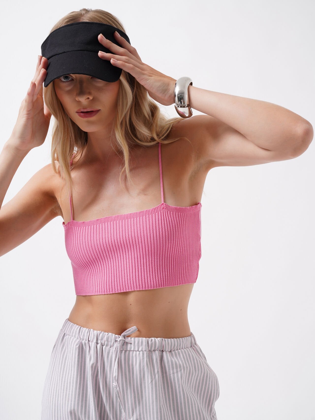 Toptan İnce Askılı Pembe Crop Top