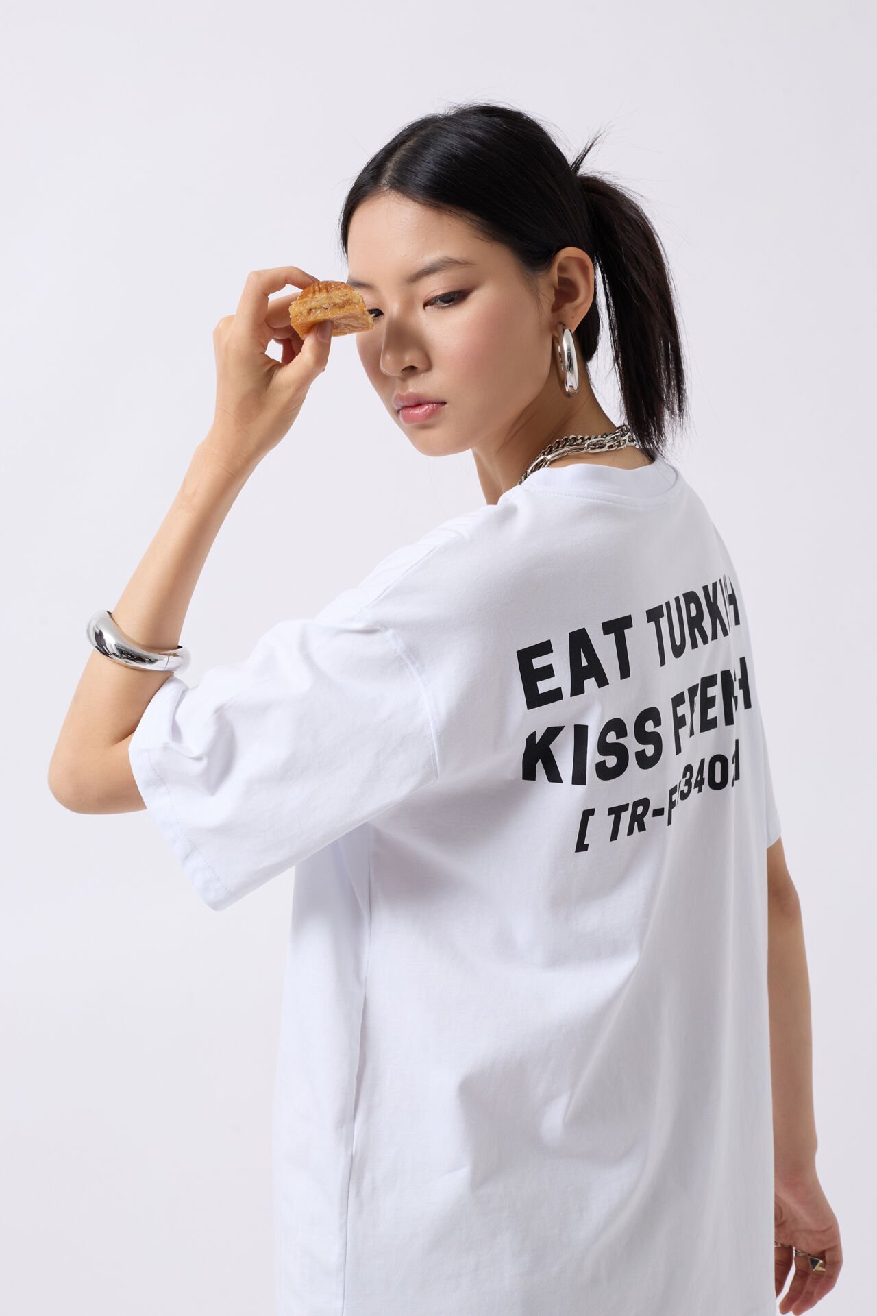 Toptan Turkish Sırt Baskılı Oversize Beyaz T-Shirt