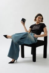 Toptan Taş Detay Siyah Crop T-Shirt