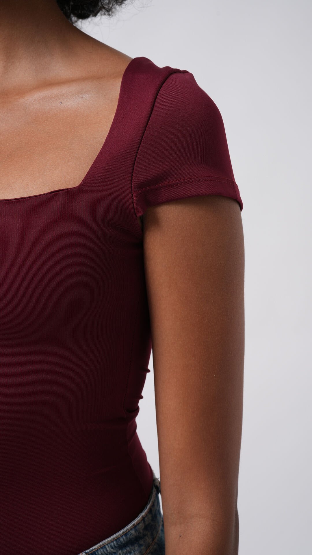 Toptan Pencere Detay Dekolte Bordo Bluz