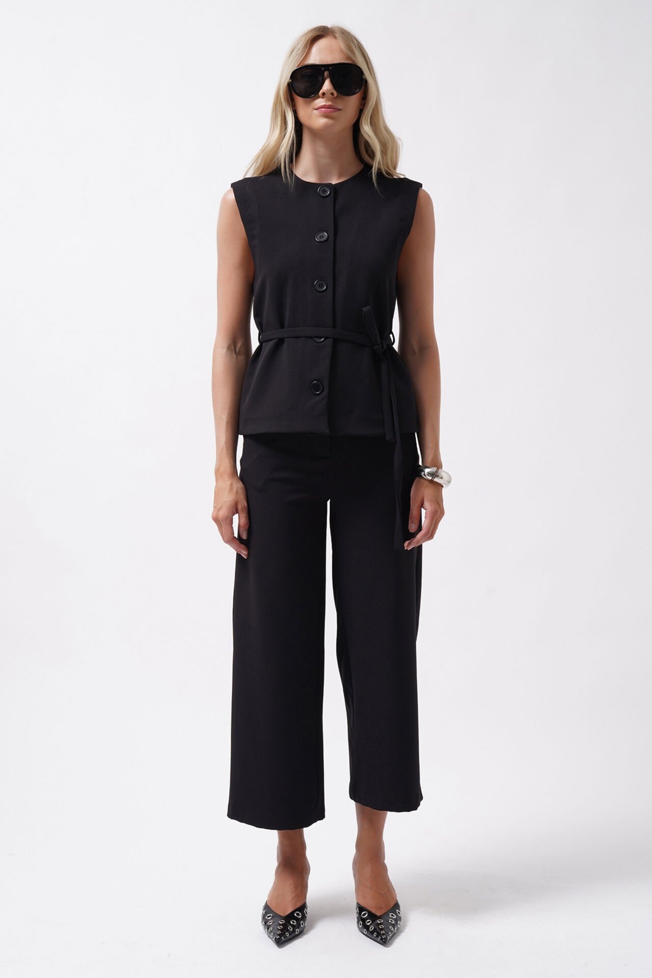 Wholesale Belted Woven Black Vest