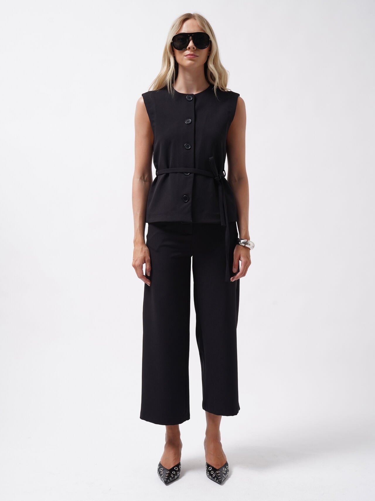 Wholesale Belted Woven Black Vest