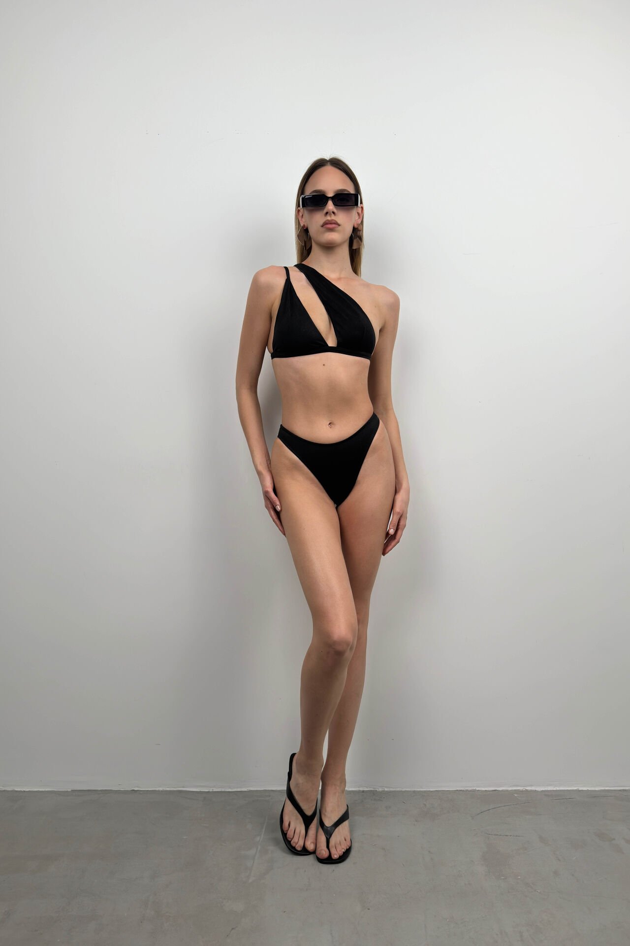 Toptan Tek Omuz Siyah Bikini Takım