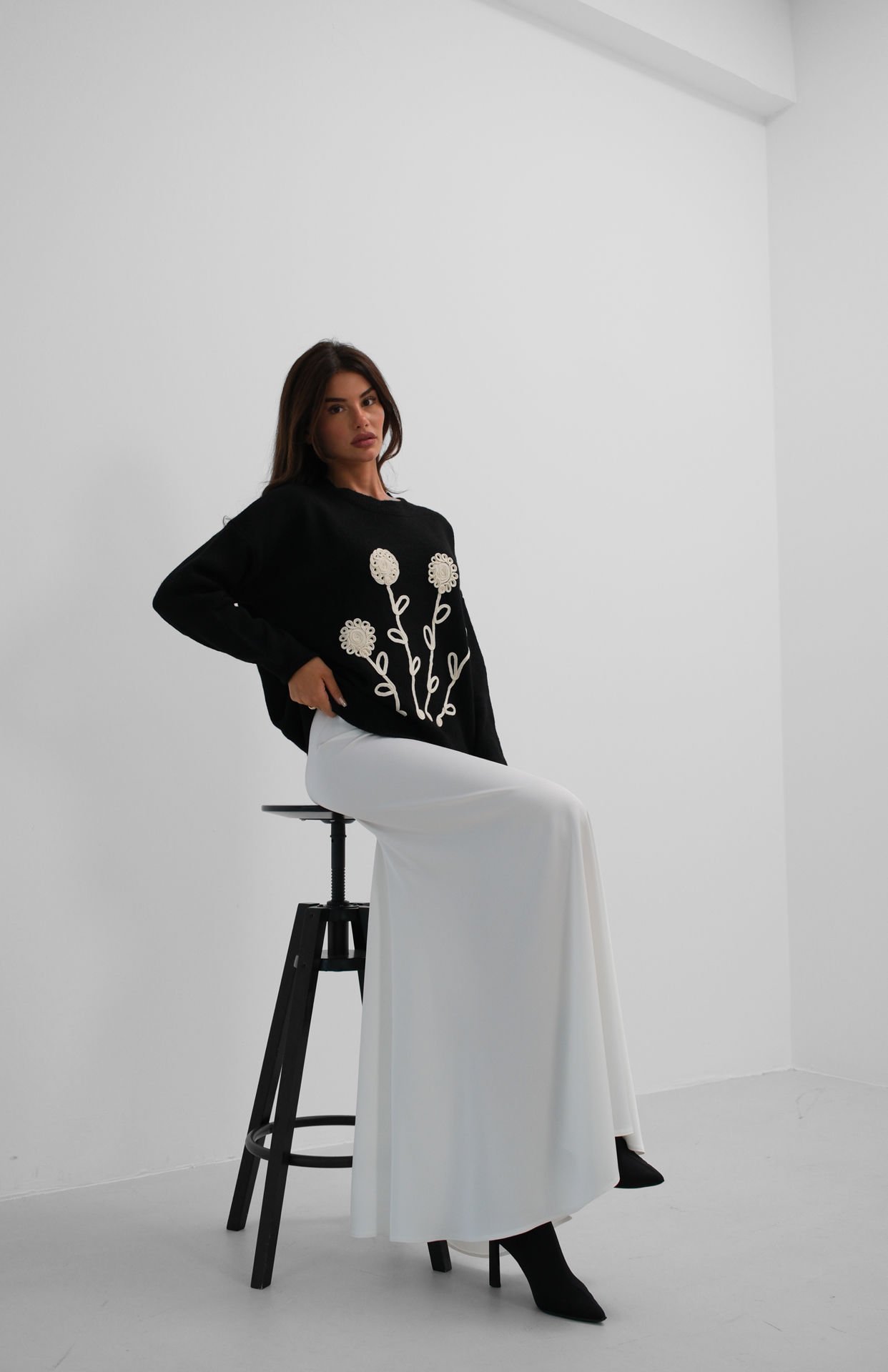 Wholesale Motif Oversize Knitted Sweater