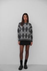 Wholesale Diamond Patterned Raised Gray Sweater