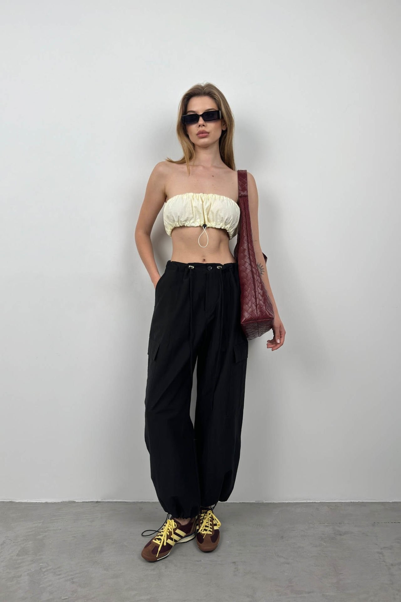 Toptan Lastik Detay Beyaz Straplez Crop