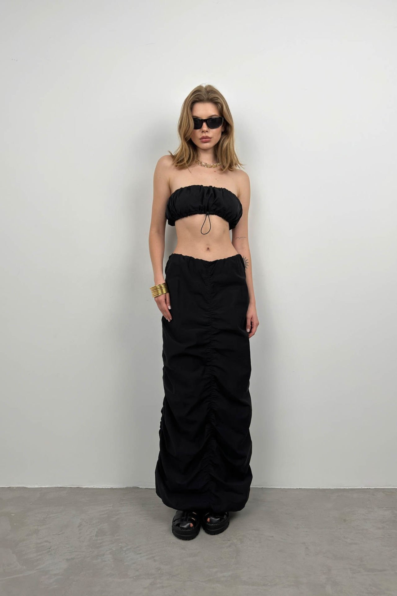 Toptan Lastik Detay Siyah Straplez Crop
