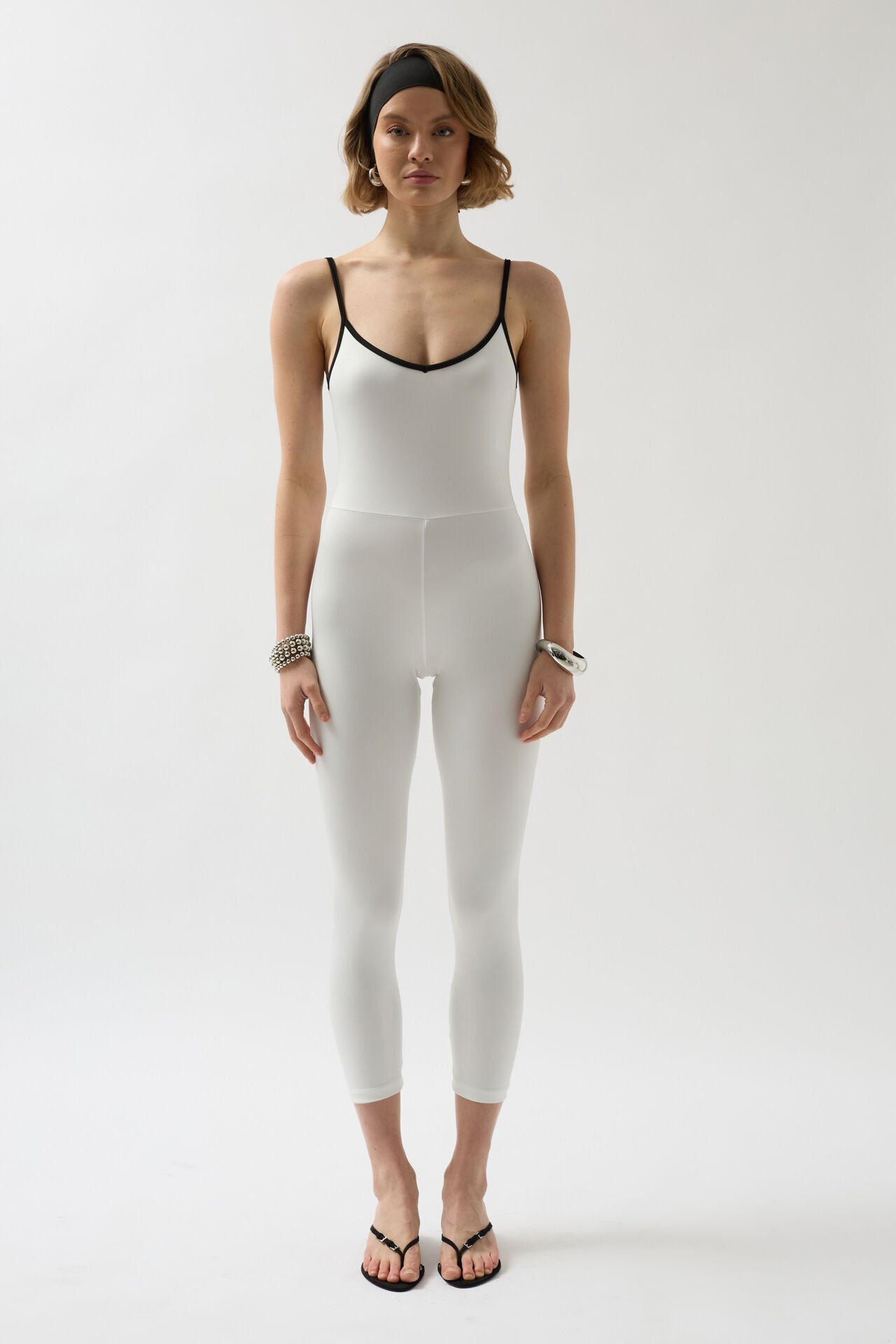 الجملة الأنابيب التفاصيل بذلة رياضية بيضاء