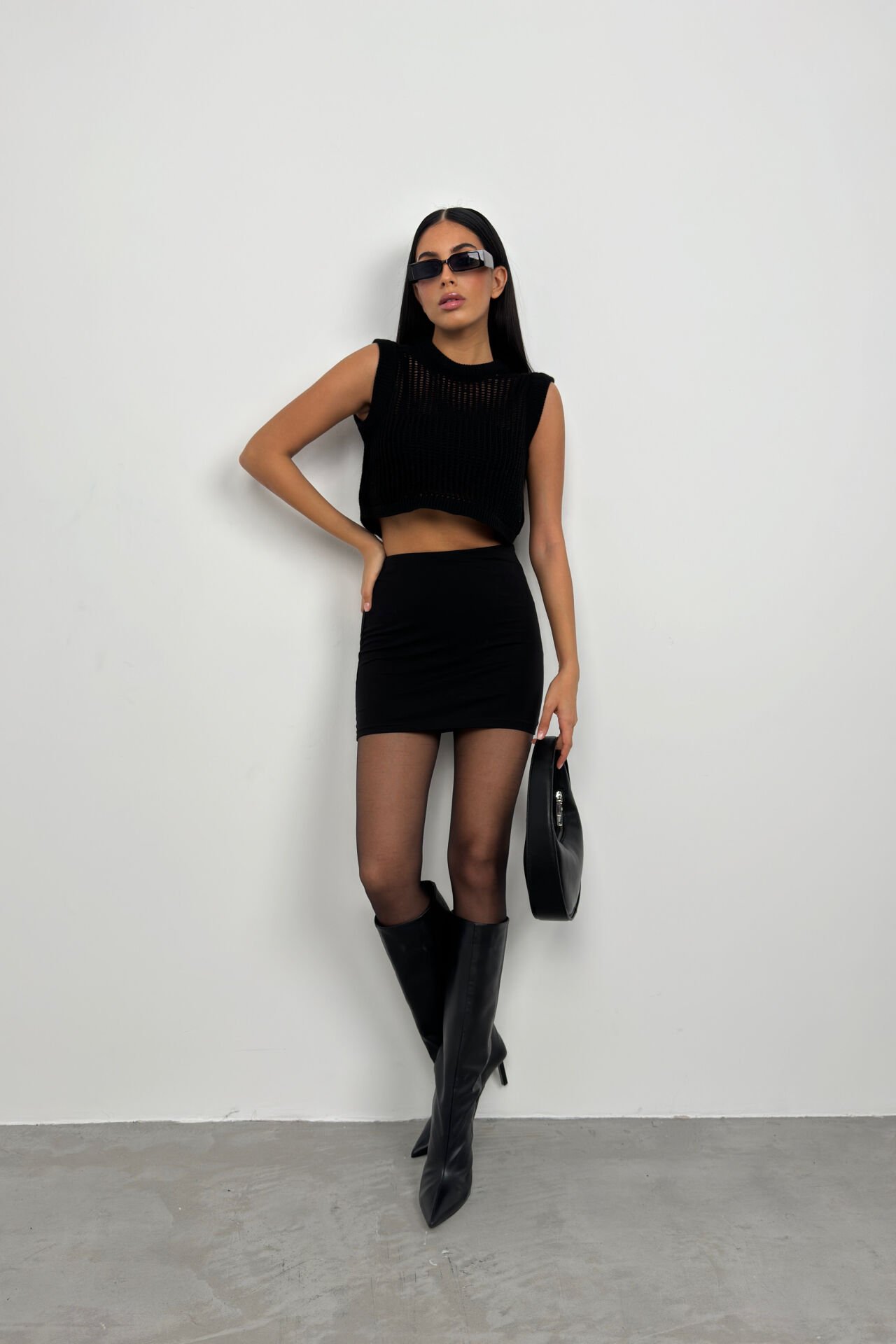 Toptan Ajurlu Siyah Crop Süveter