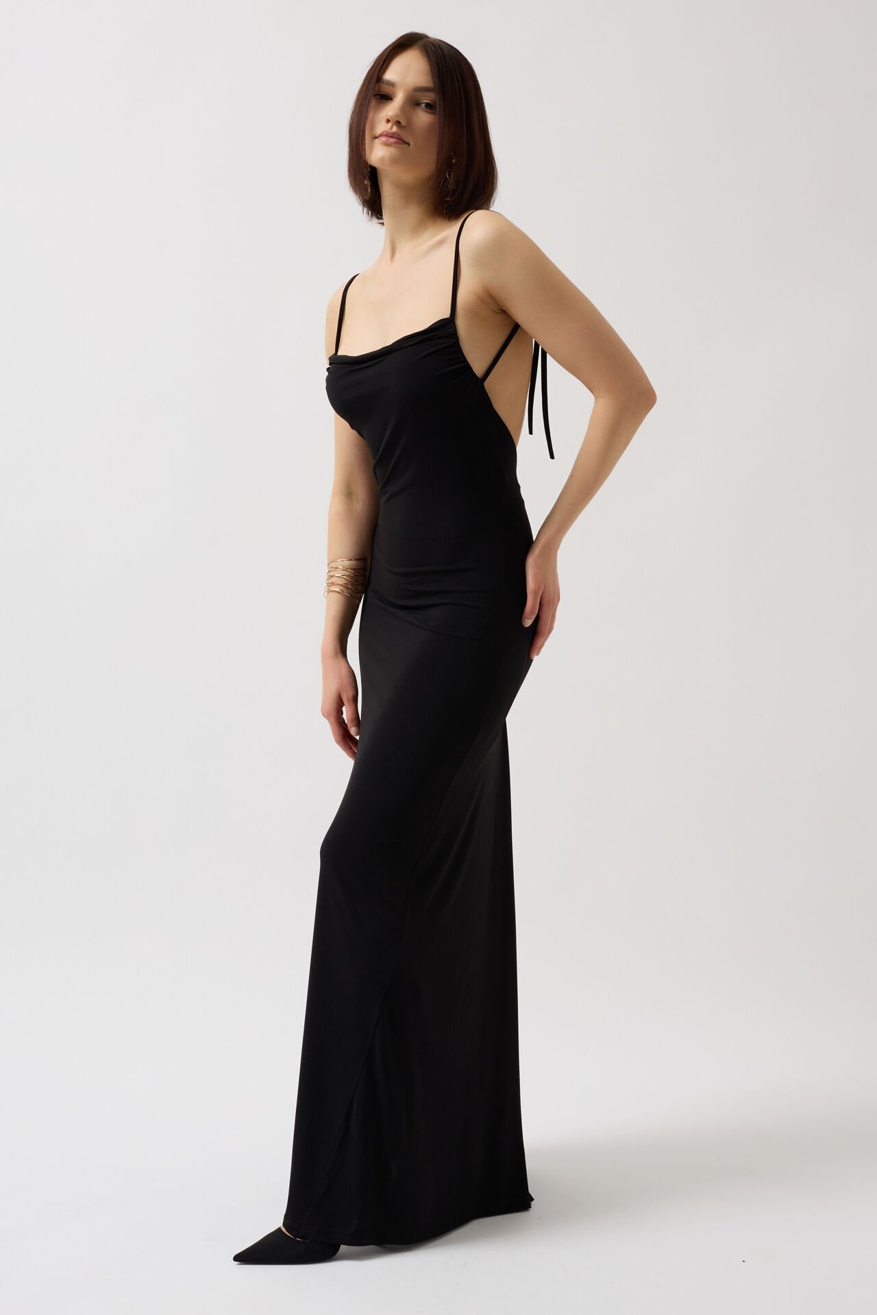 Toptan Bağlama Detay Degaje Yaka Maxi Siyah Elbise