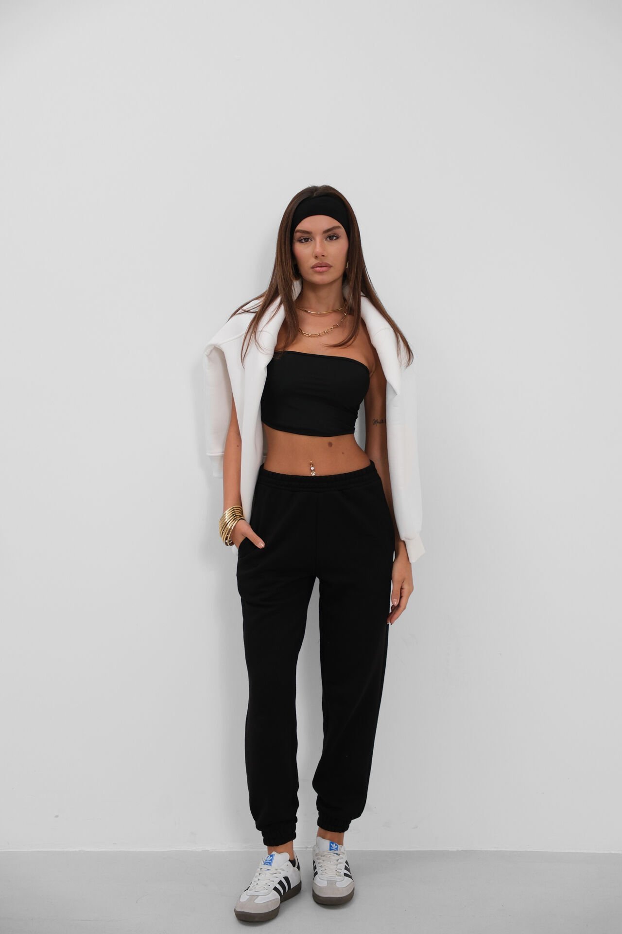 Wholesale Waist and Leg Elastic Black Jogger Tracksuit