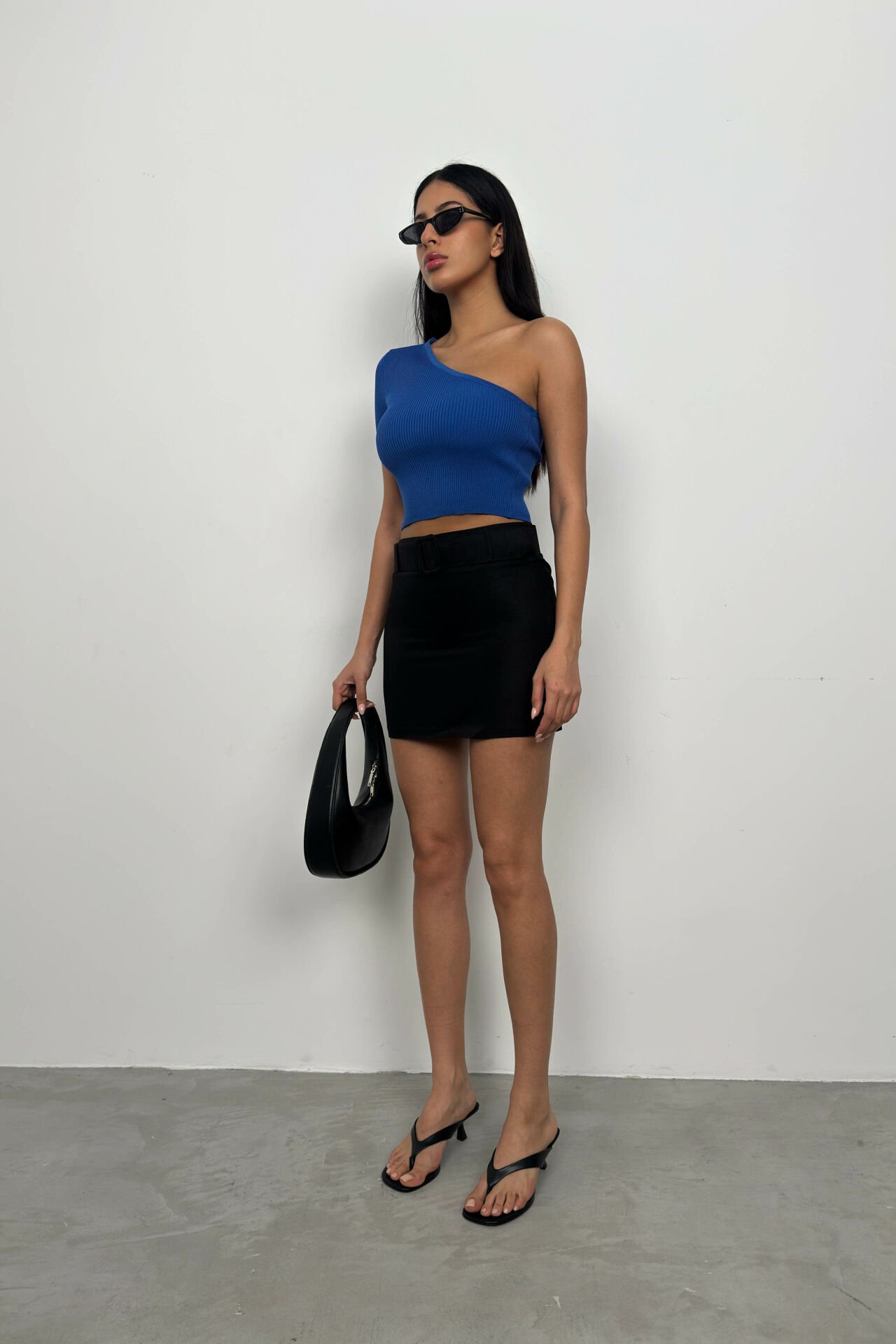 Toptan Tek Omuz Saks Crop Bluz