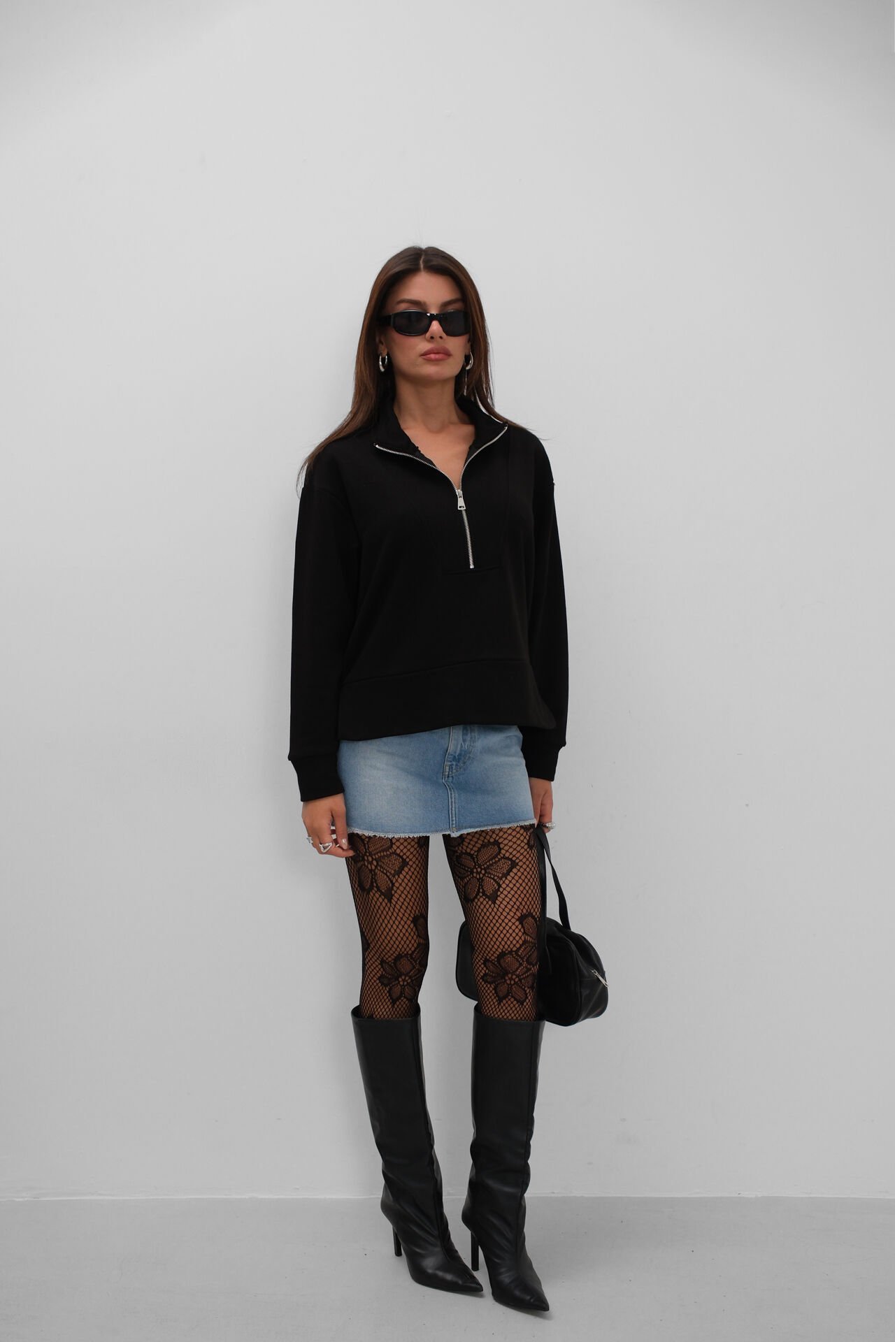 Toptan Fermuar ve Dikiş Detaylı Siyah Sweatshirt