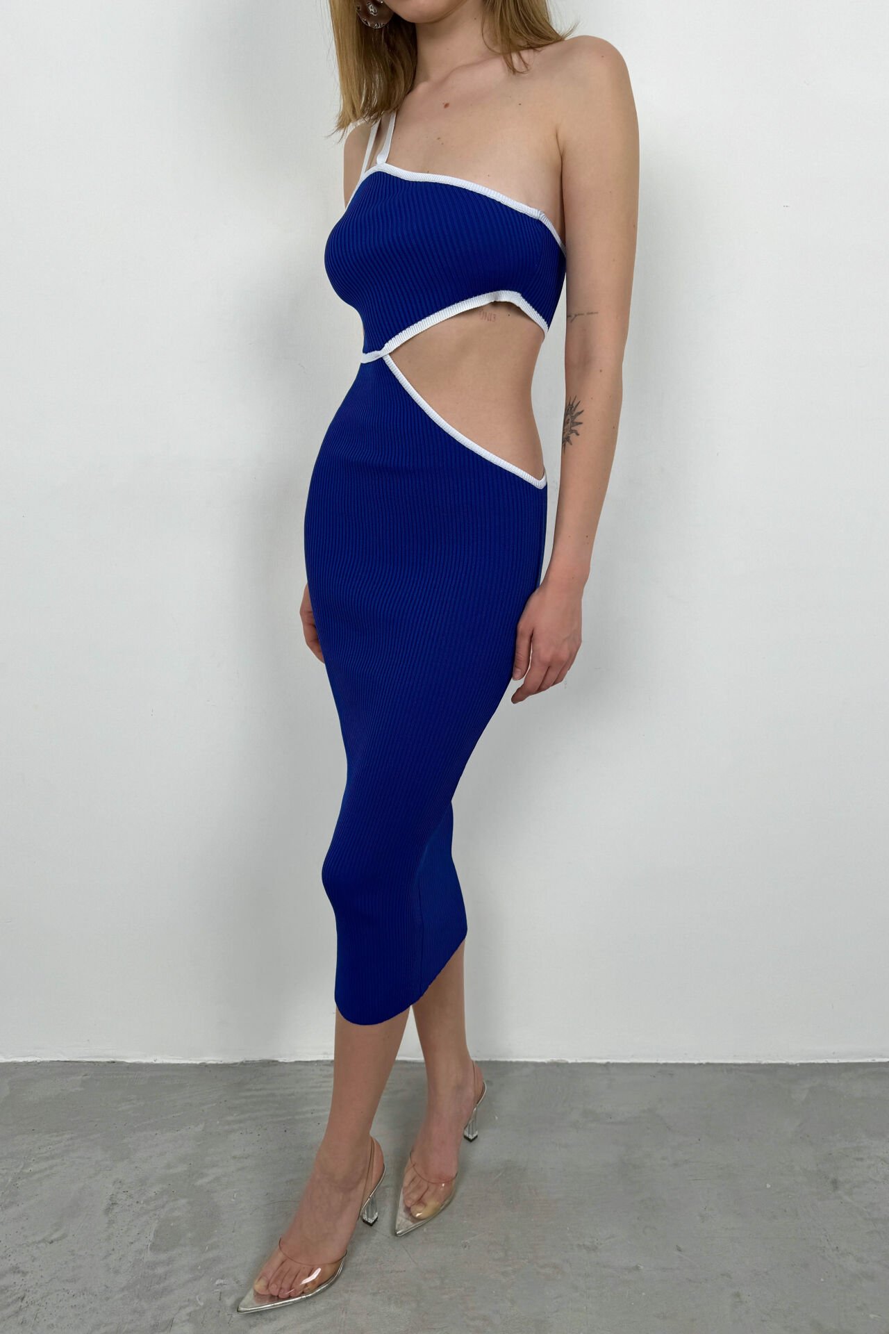 One Shoulder Low Waist Dress