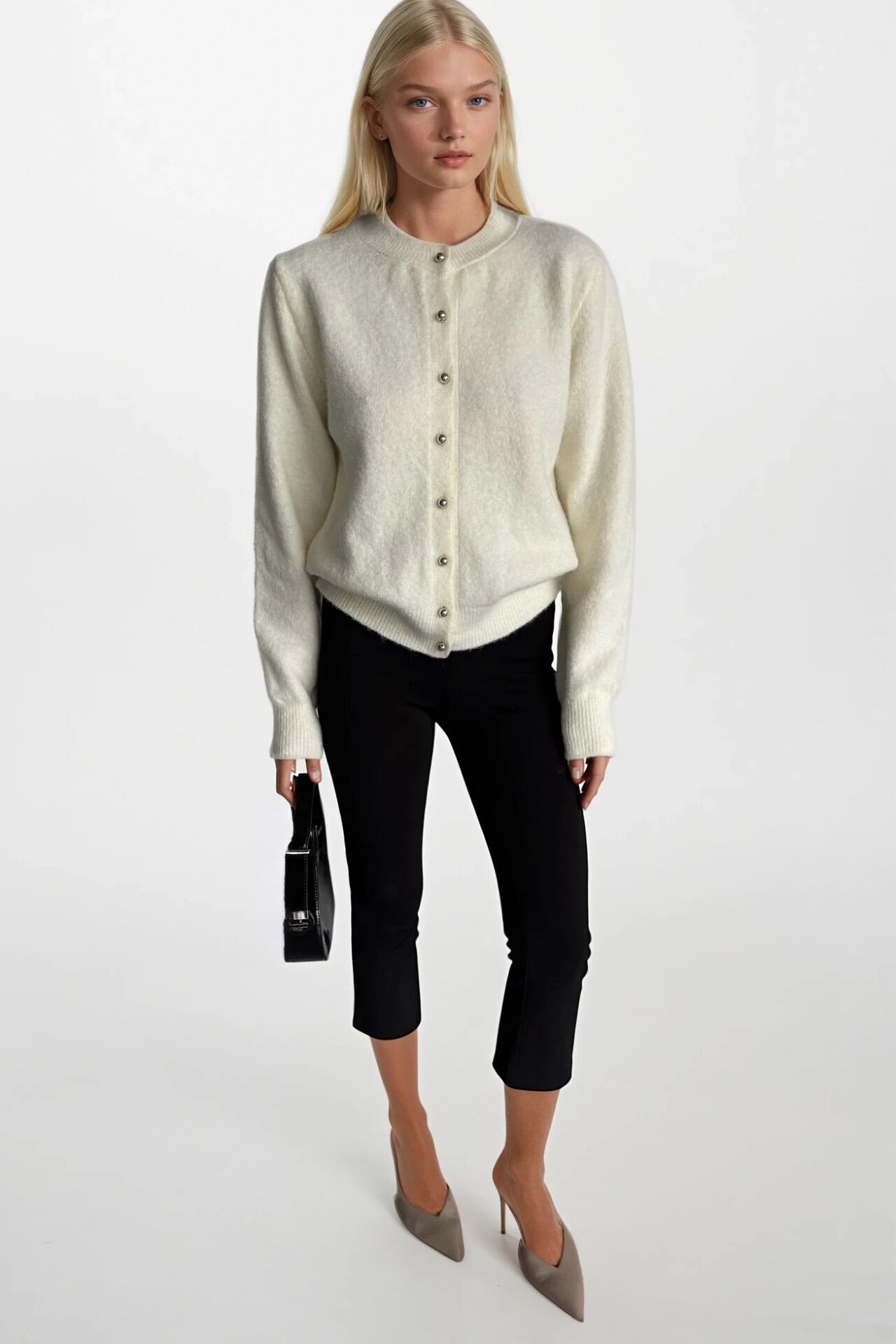 Toptan Düğme Detay Ekru Dokulu Triko Hırka