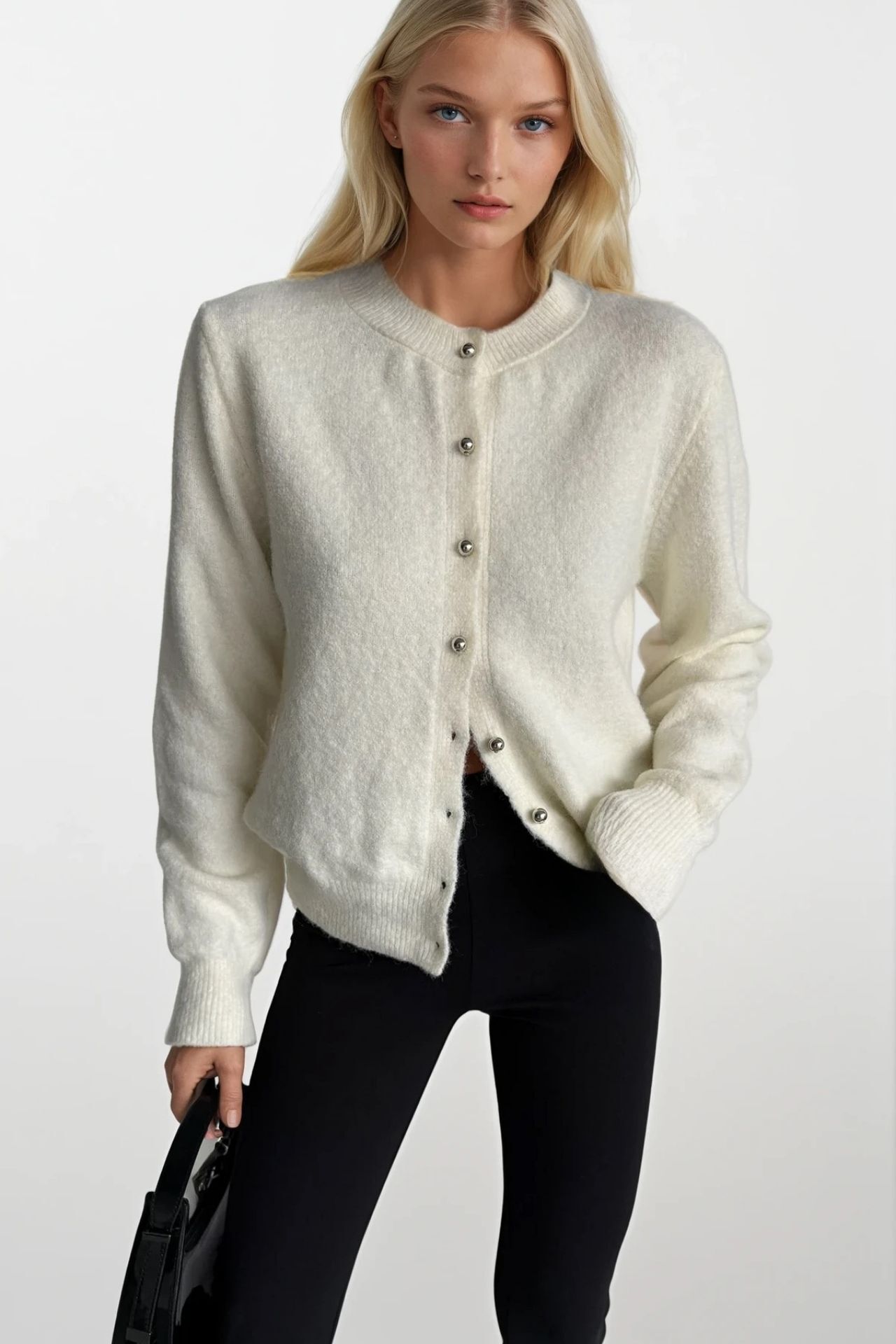 Toptan Düğme Detay Ekru Dokulu Triko Hırka