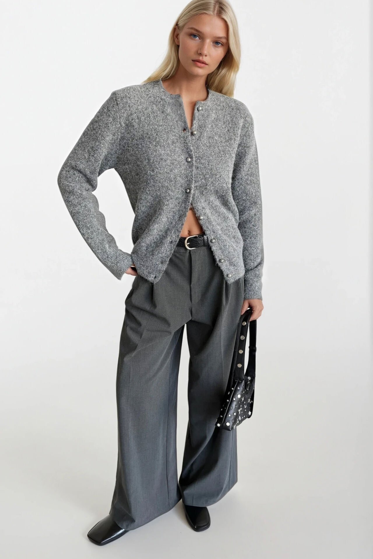 Toptan Düğme Detay Dokulu Gri Triko Hırka