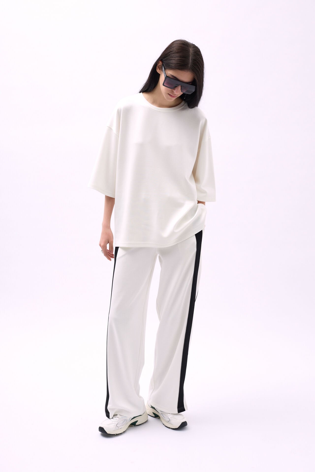 Wholesale Side Stripe White Sweatpants