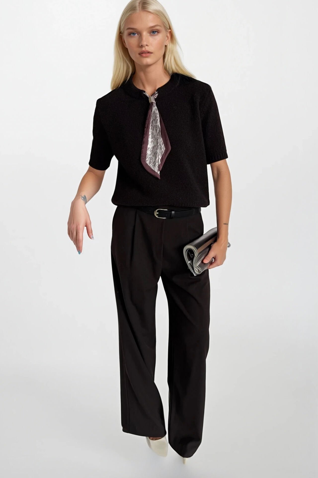 Toptan Fular Detay Yarım Kol Kahverengi Triko Bluz