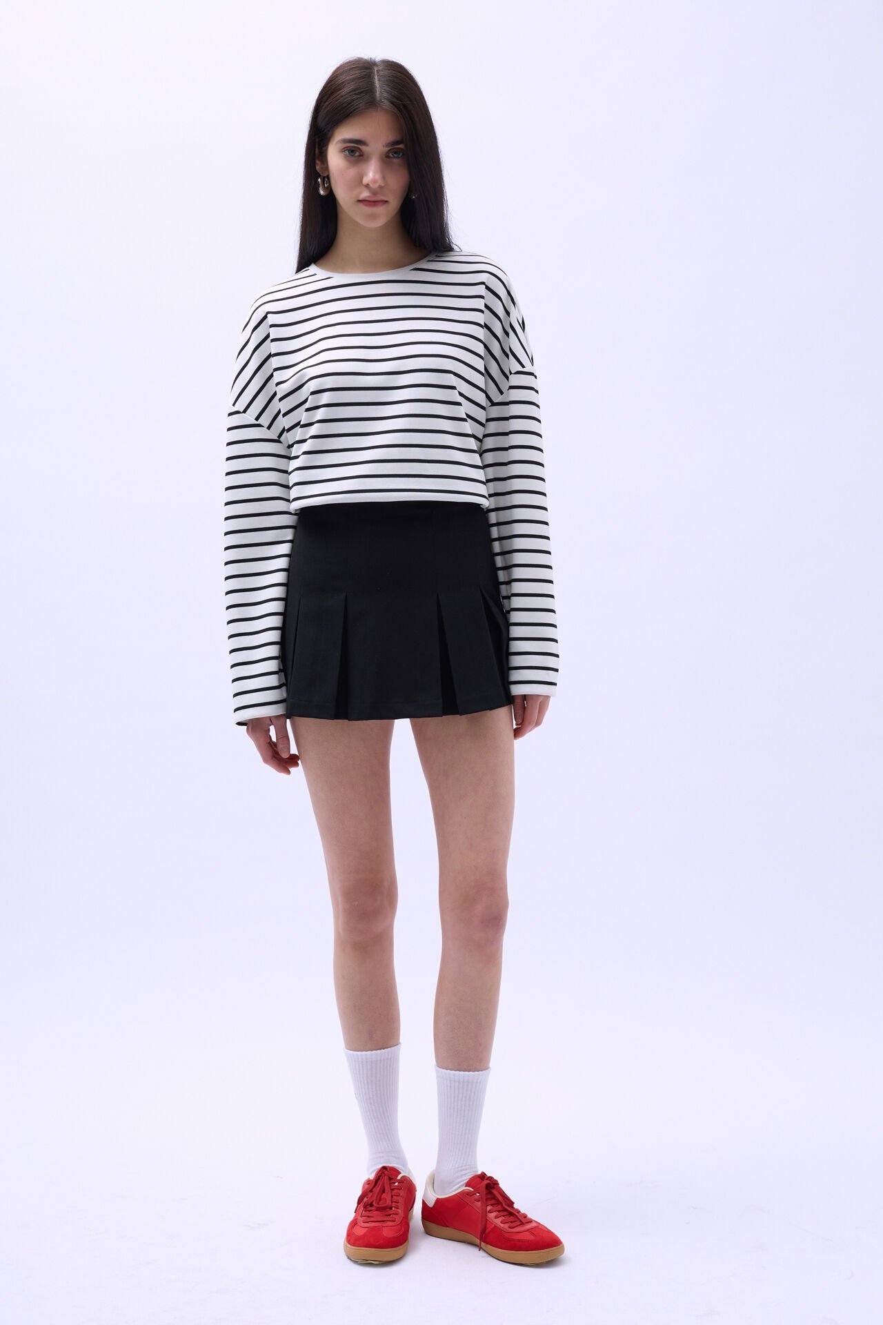 Wholesale Pleated High Waist Mini Black Skirt