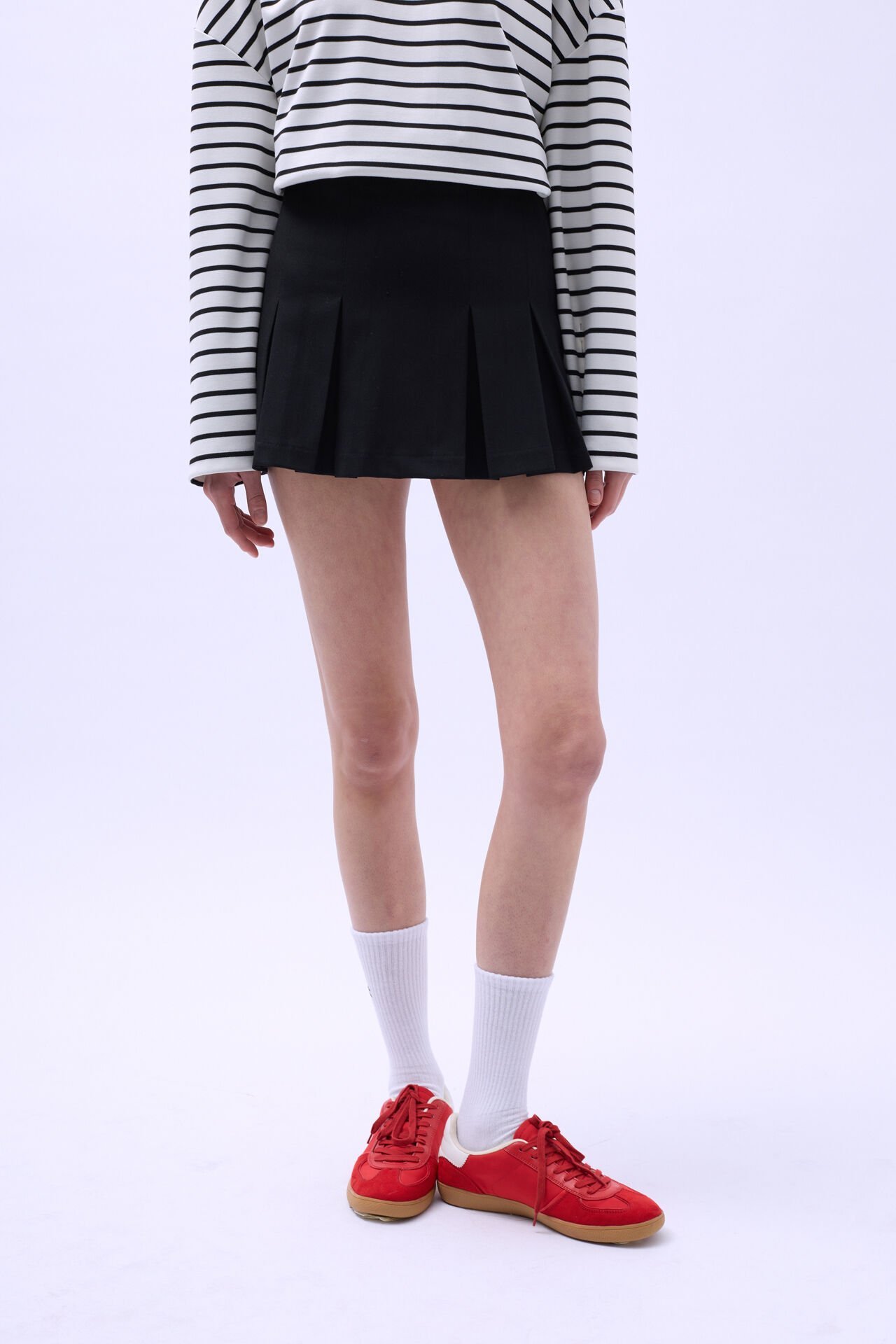 Wholesale Pleated High Waist Mini Black Skirt