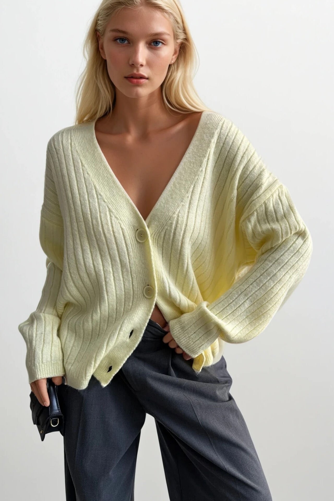 Toptan Düğmeli V Yaka Sarı Triko Hırka