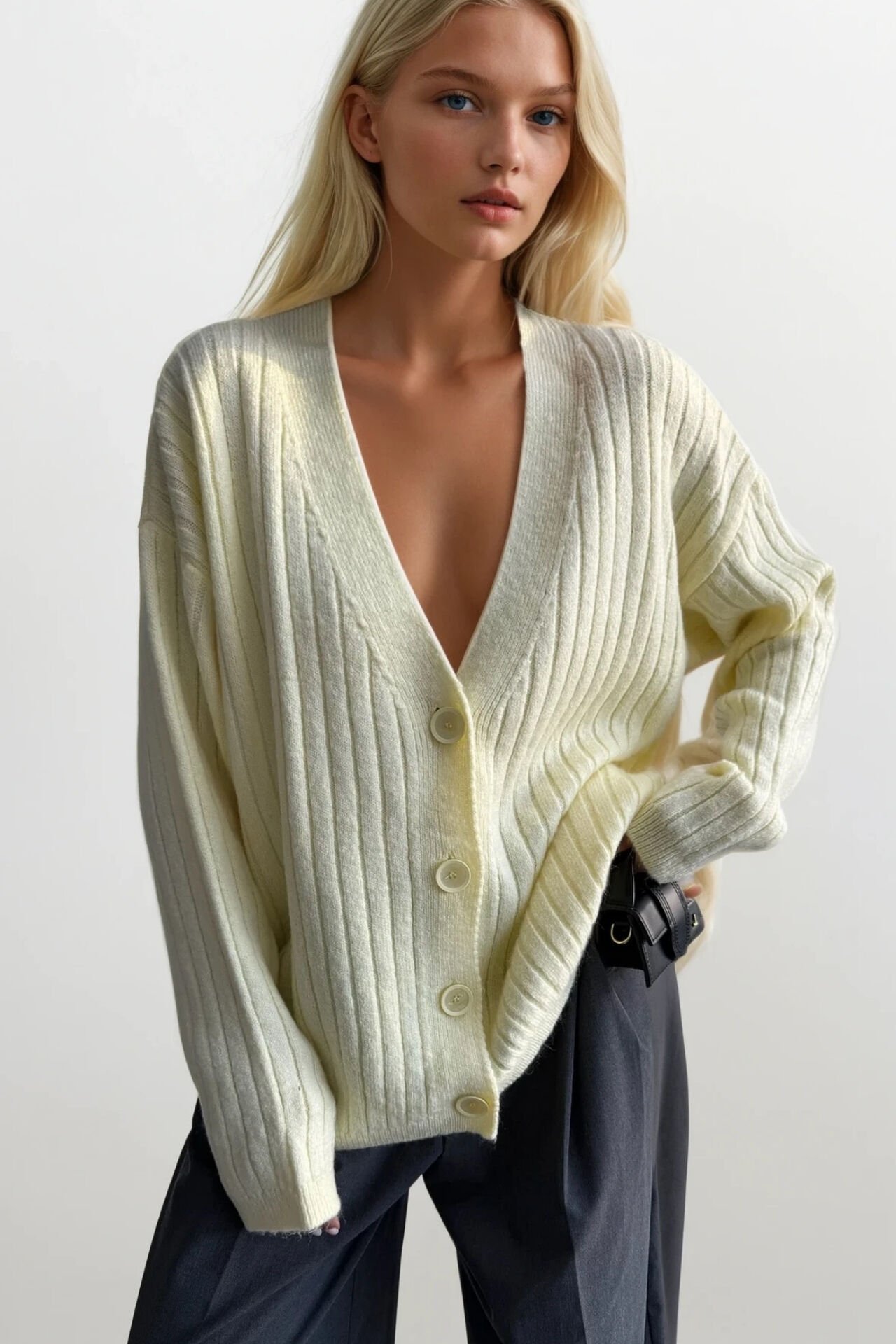 Toptan Düğmeli V Yaka Sarı Triko Hırka