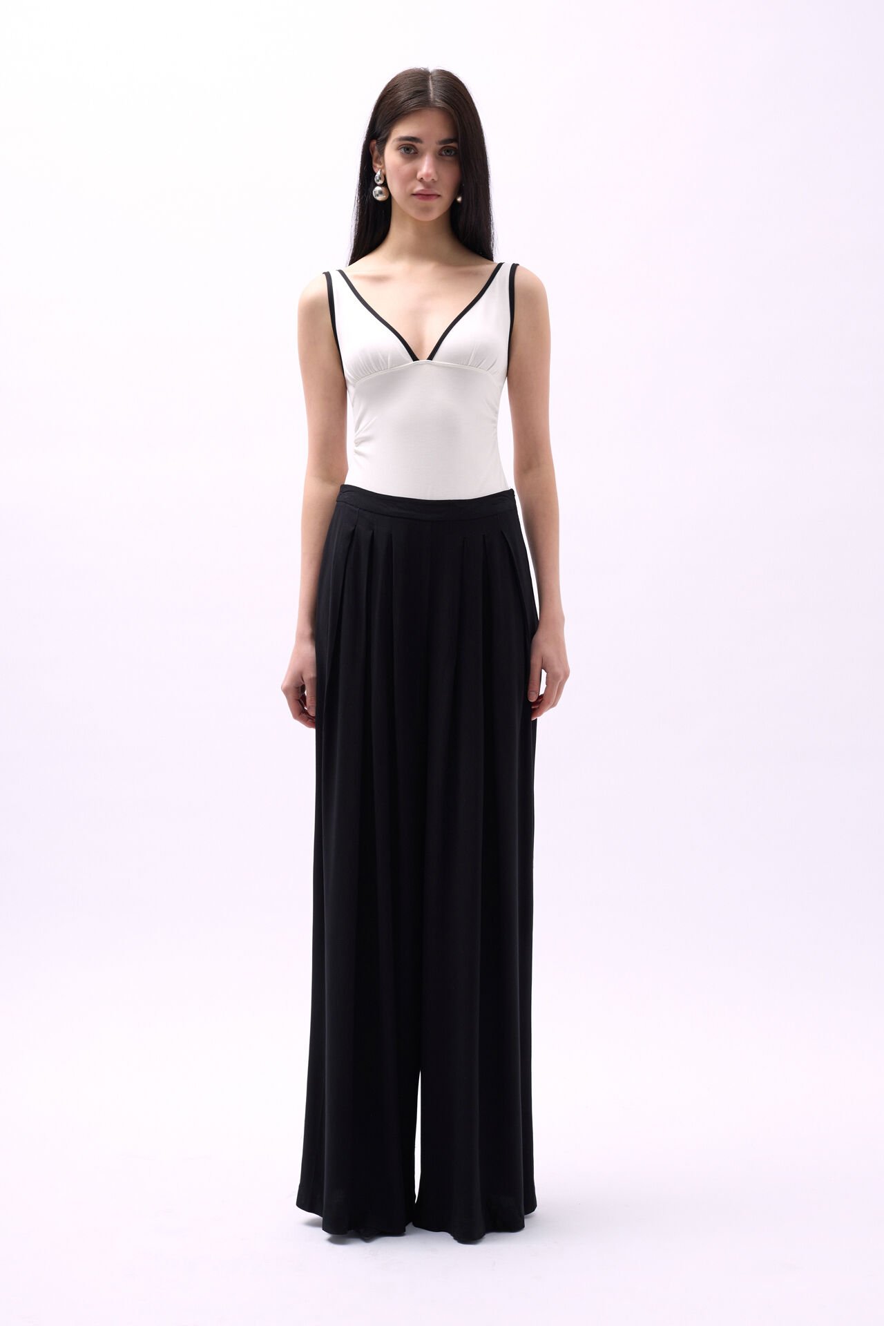 Wholesale V Neck Piping Detail White Bodysuit