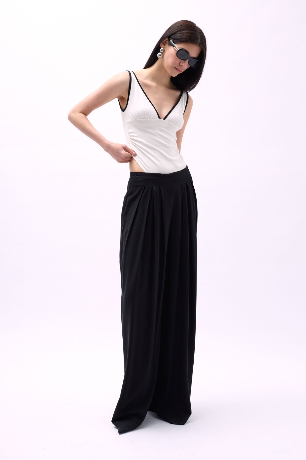 Wholesale V Neck Piping Detail White Bodysuit