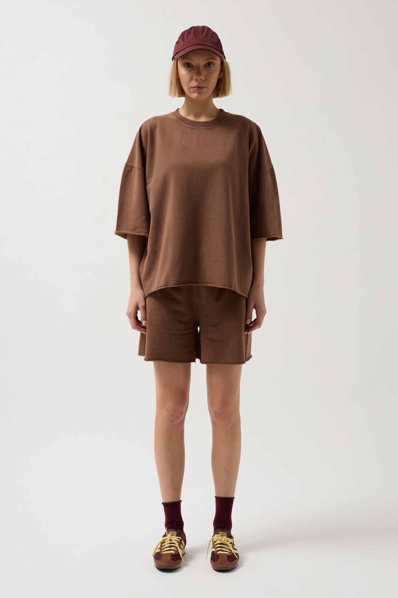 Wholesale Oversize Laser Cut Crew Neck Brown T-Shirt