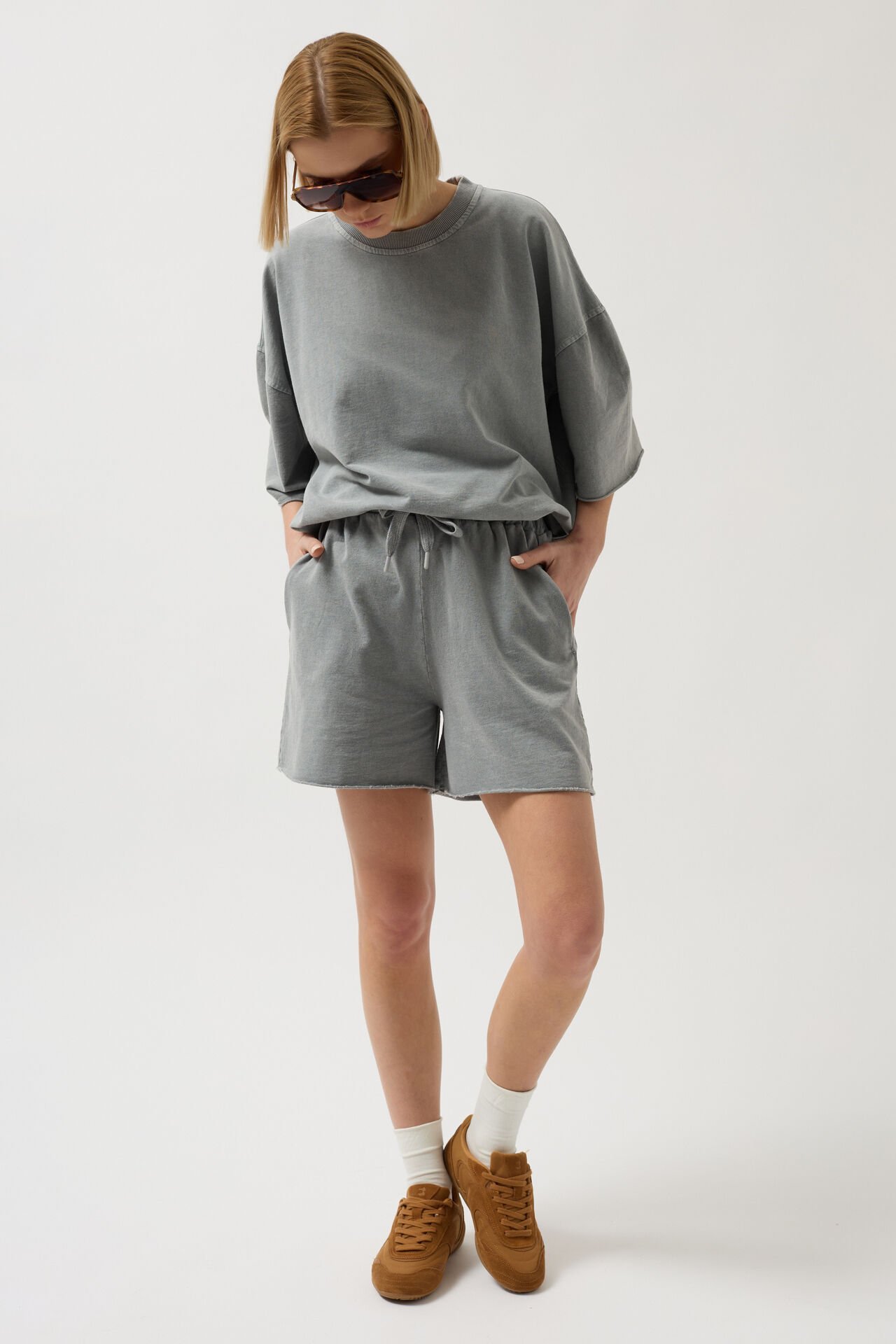 Toptan Oversize Lazer Kesim Bisiklet Yaka Gri T-Shirt