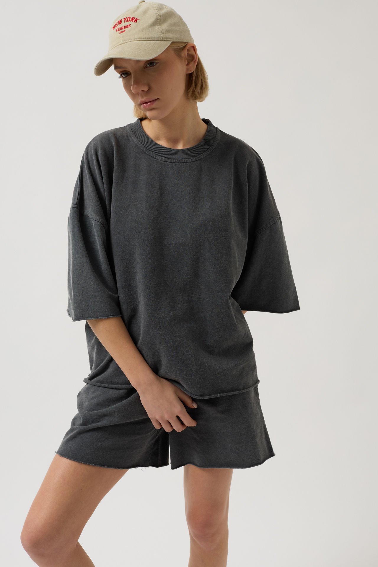Toptan Oversize Lazer Kesim Bisiklet Yaka Antrasit T-Shirt