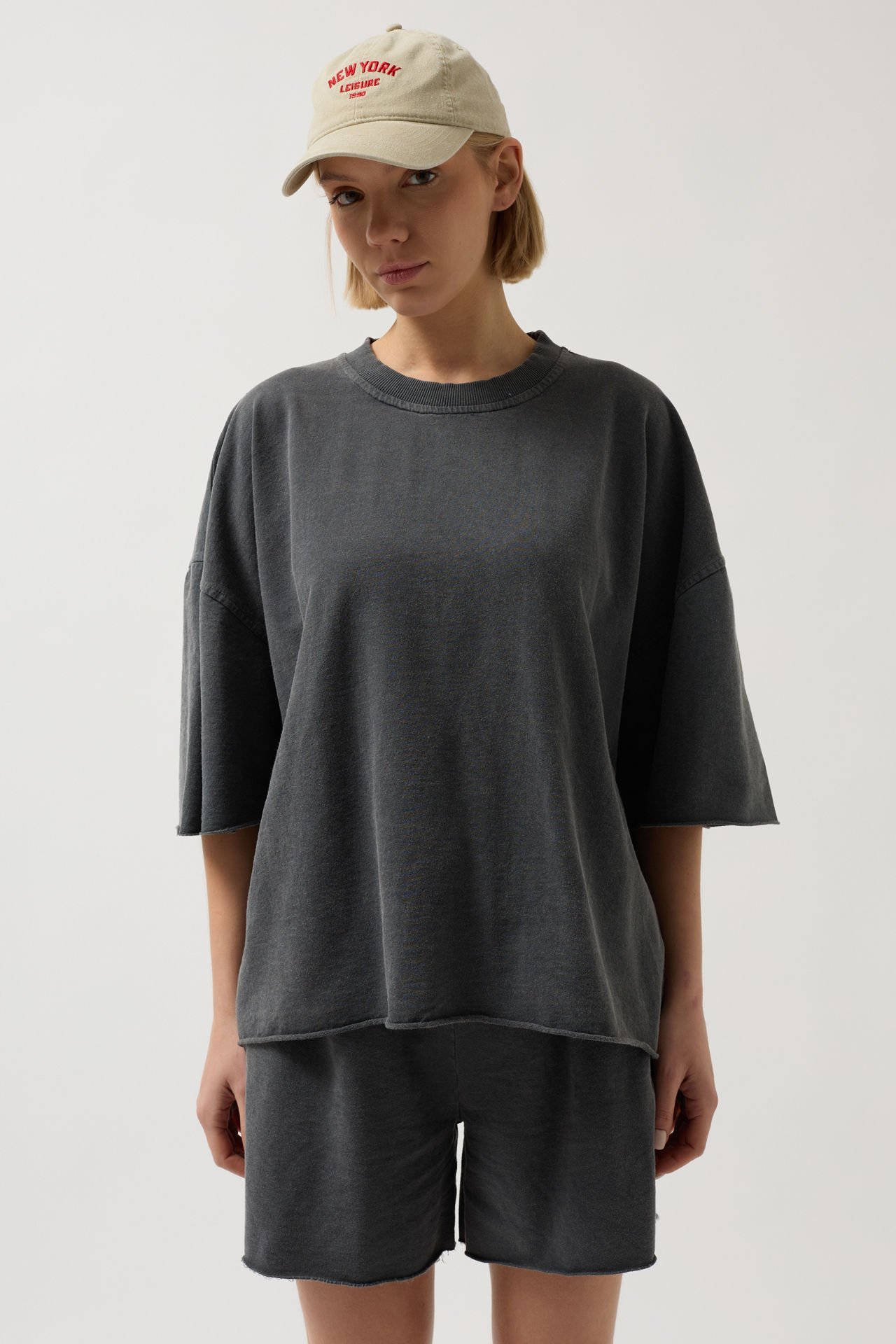 Toptan Oversize Lazer Kesim Bisiklet Yaka Antrasit T-Shirt