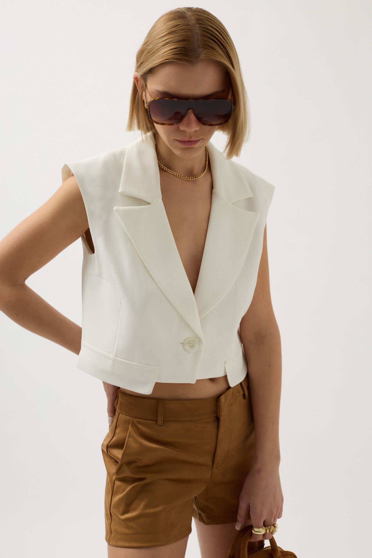 Wholesale Button Detail Pocket White Vest
