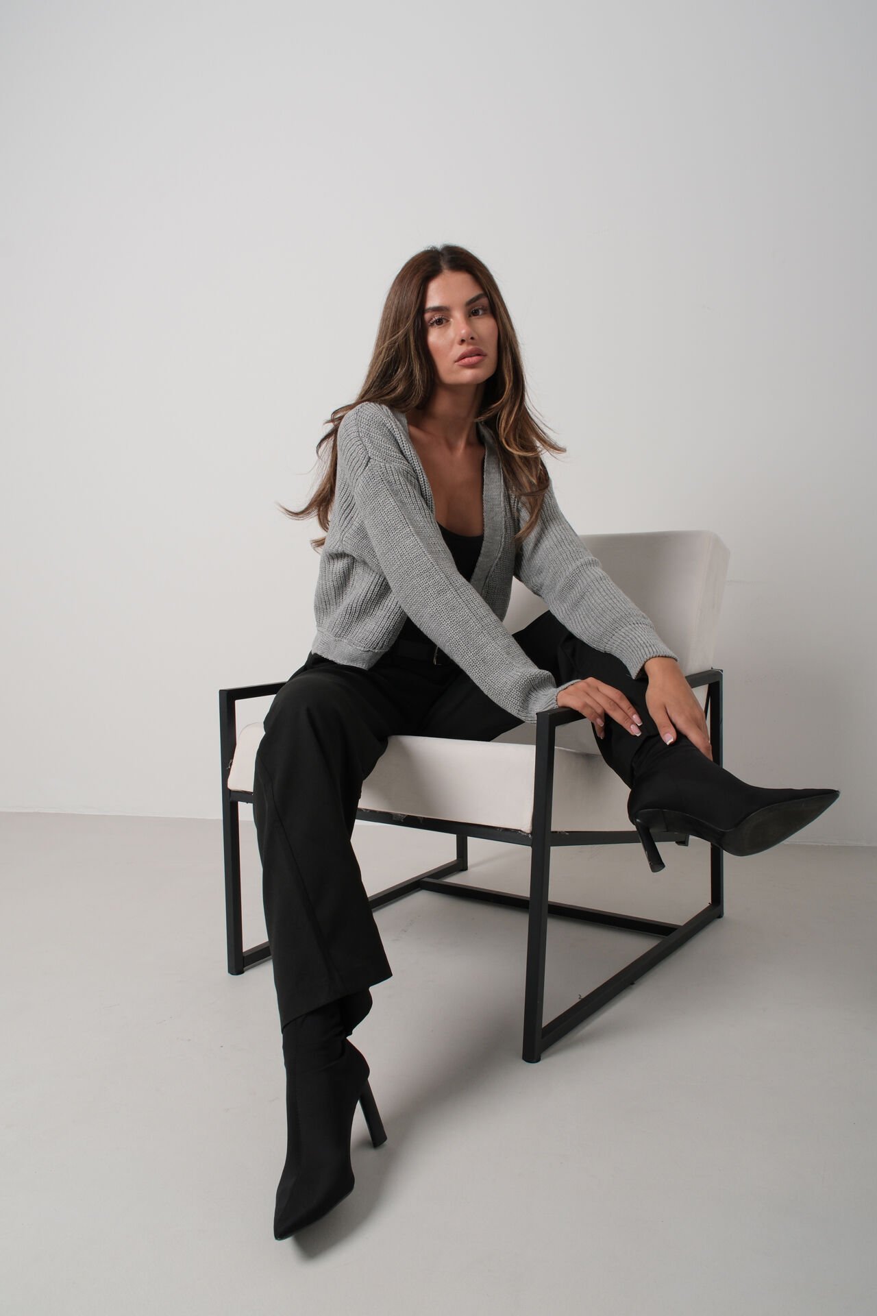 Toptan Biyeli Crop Gri Triko Hırka