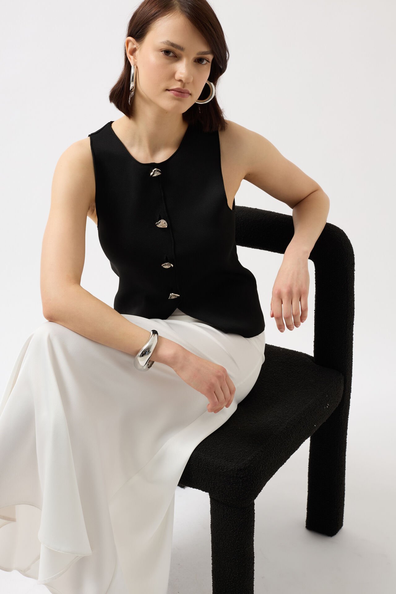 Wholesale Buttoned Textured Black Vest