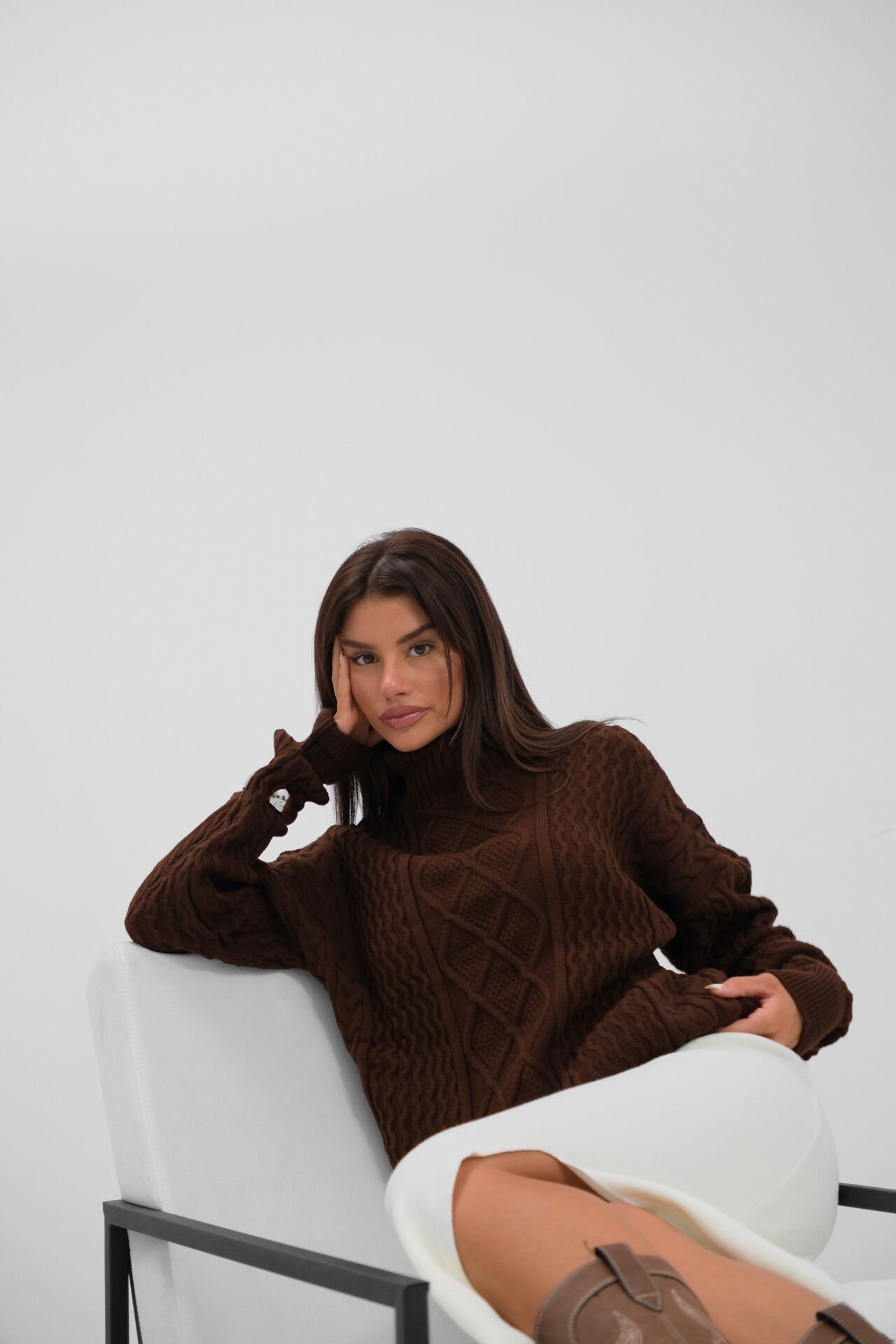 Wholesale Oversize Turtleneck Brown Knitted Sweater