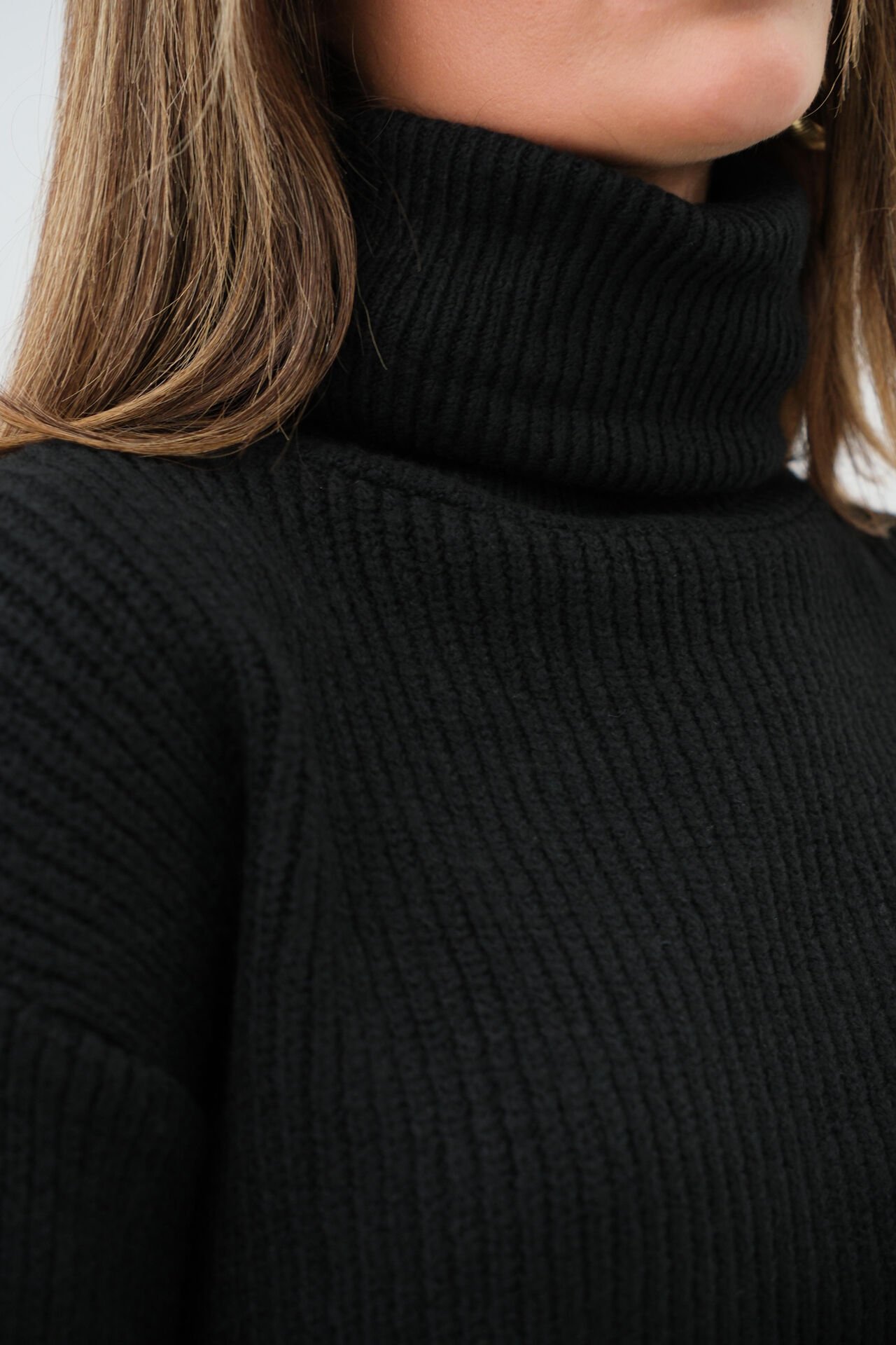 Wholesale Oversize Turtleneck Black Knit Tunic