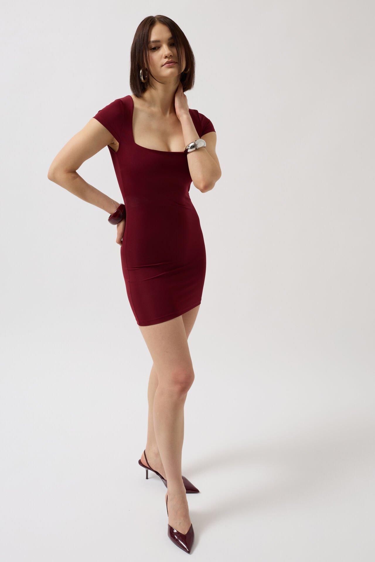 Toptan Pencere Detay Mini Dekolte Bordo Elbise