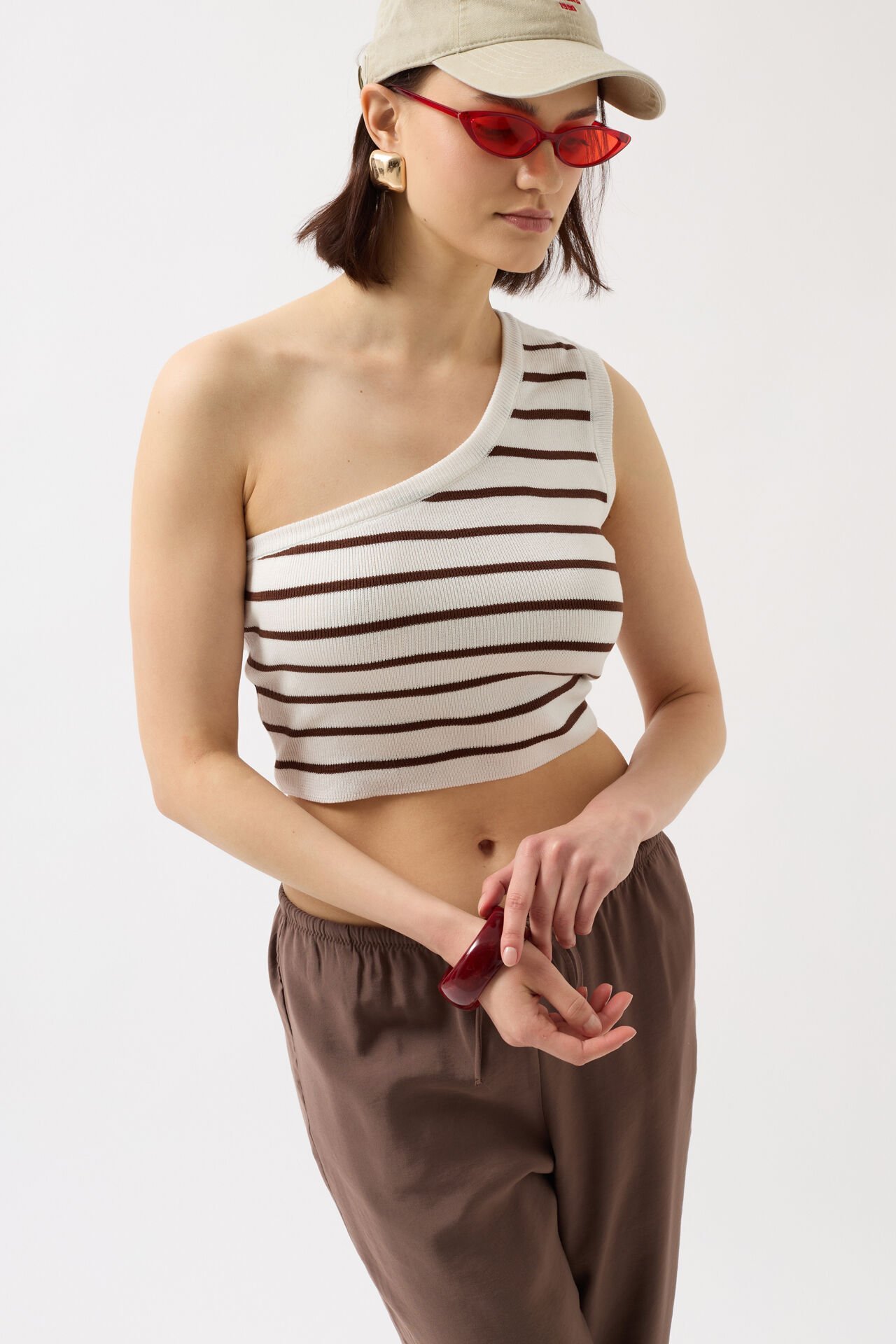 Wholesale One Shoulder Striped White Brown Crop